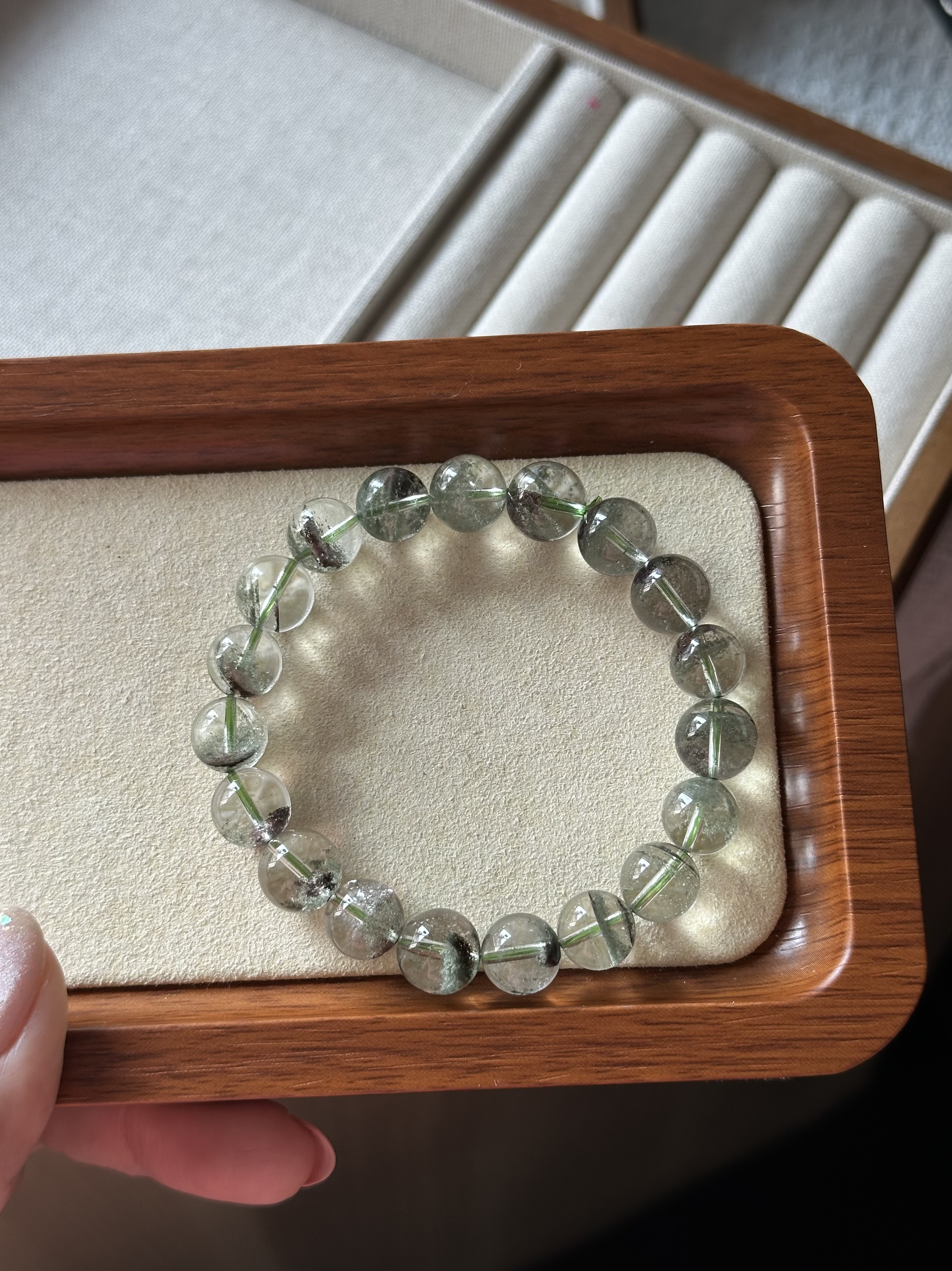 绿幽灵 ｜ Green Phantom 