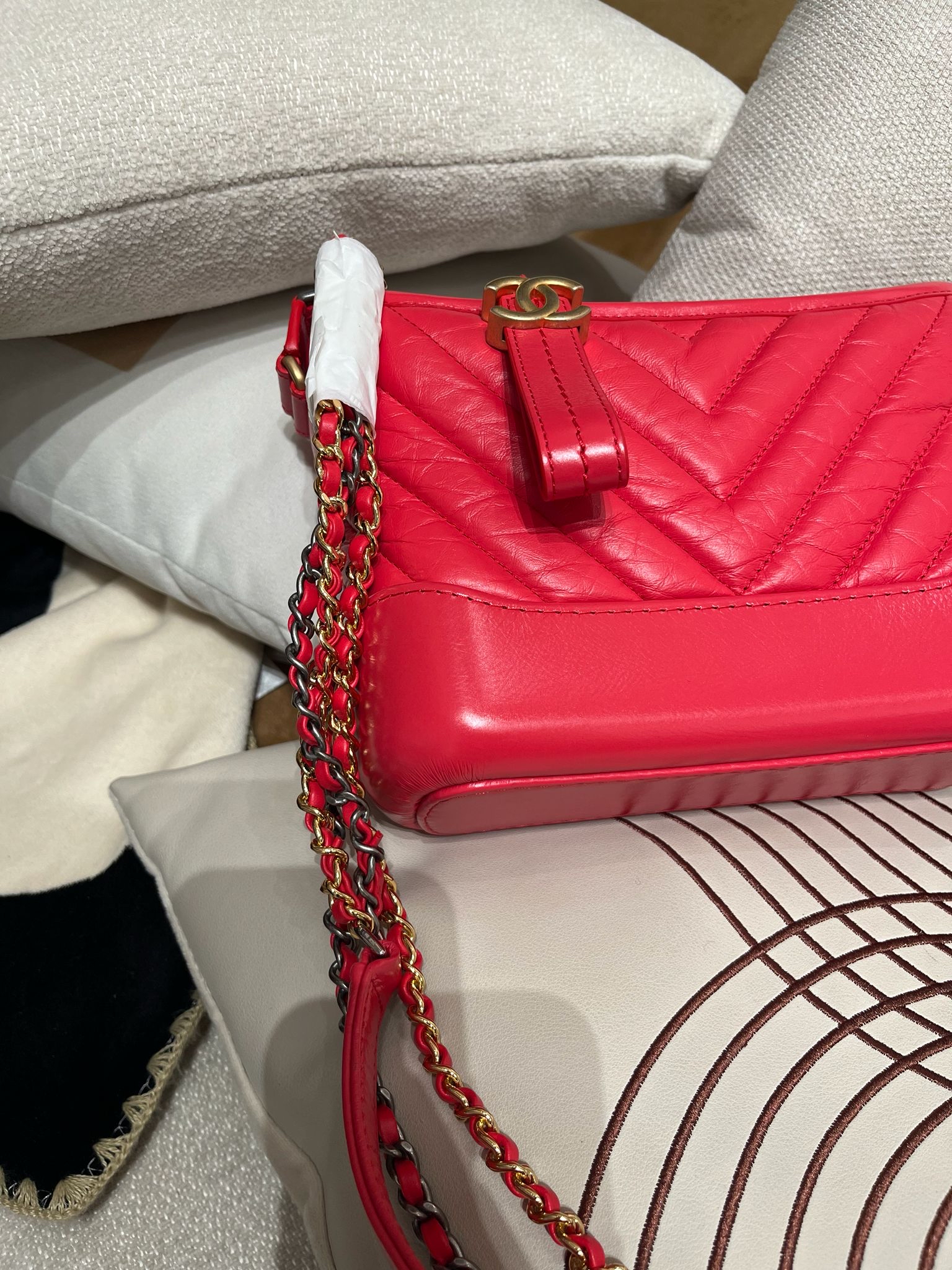 Chanel Gabrielle hobo small 牛皮金扣 100%Authentic ,未使用品 ✅29貼✅塵袋✅box  