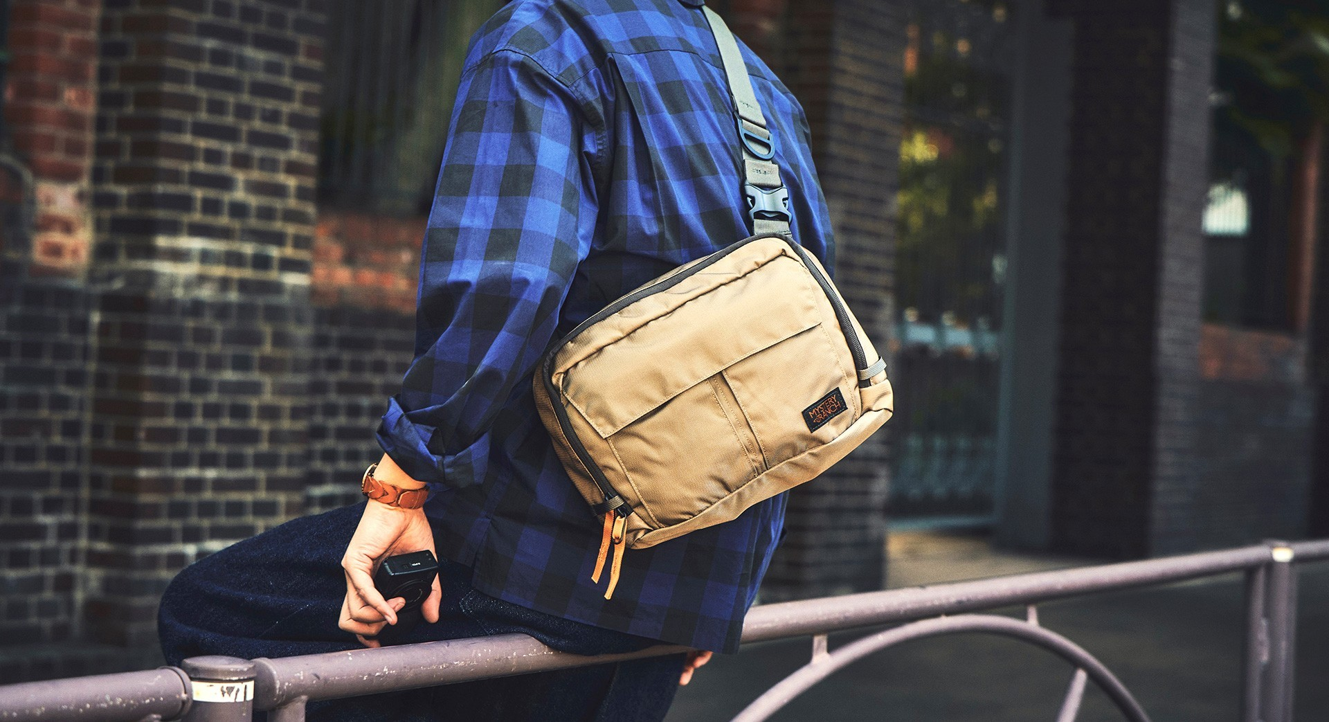 Mystery Ranch District 8