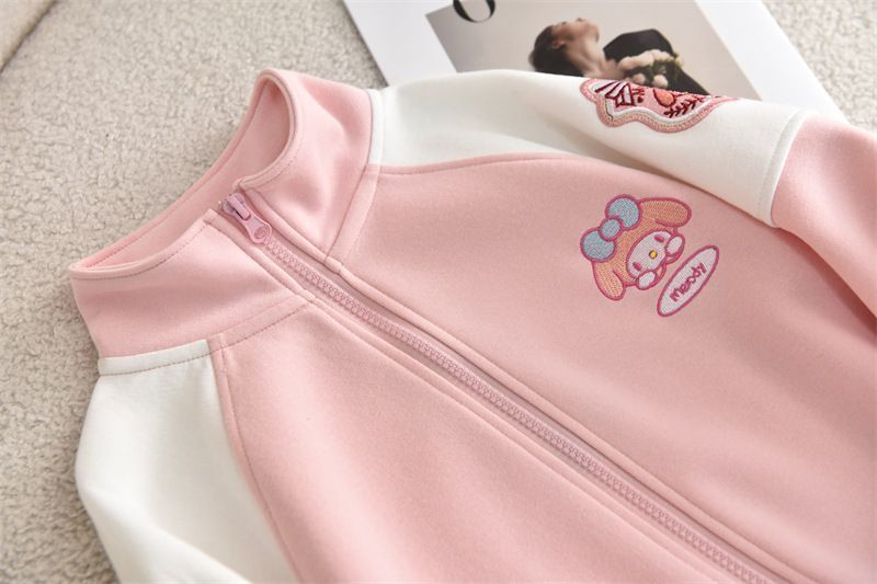 親子裝都可以襯到呀媽咪同女女一齊Cute爆 👩‍👧💕$80件。2件起$ 70件。🎀✨ Sanrio 拼色拉鏈外套 🧥💖可愛到犯規呀呀呀 🥹💓