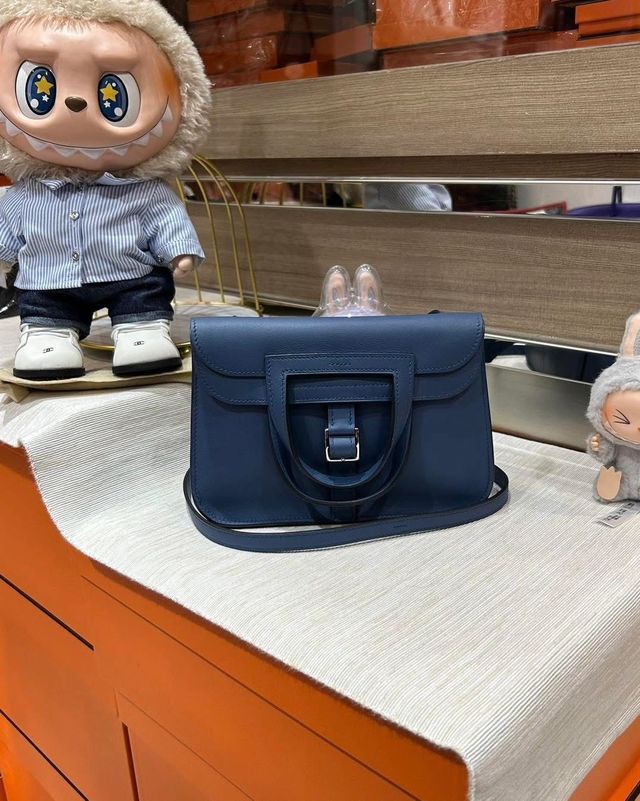 HERMES MINI HALZAN STAMP A, BLUE AGATE 100%Authentic ,95%new