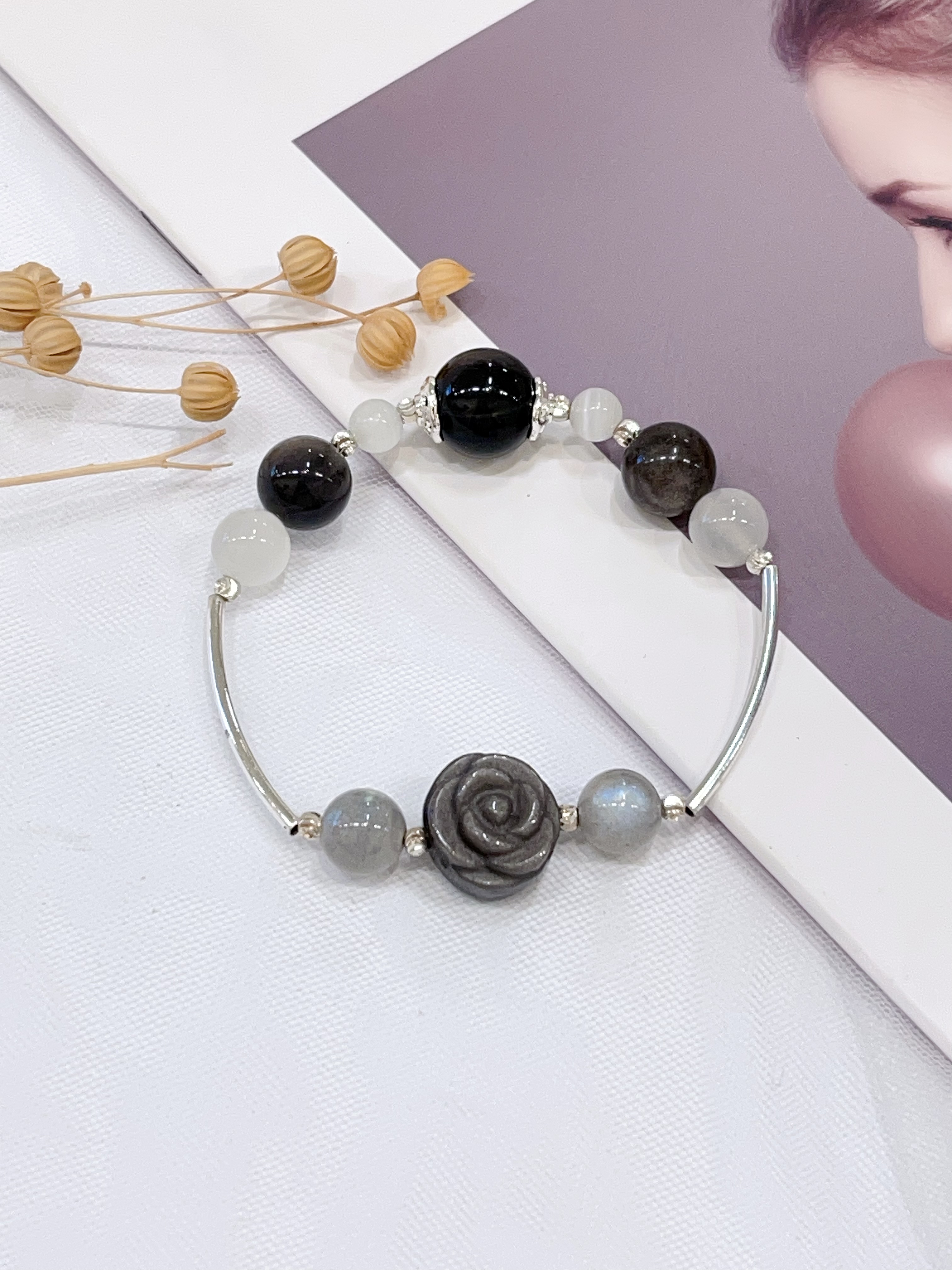 🌹 银耀石玫瑰 × 月光石手串  Silver Sheen Obsidian Rose & Moonstone Bracelet