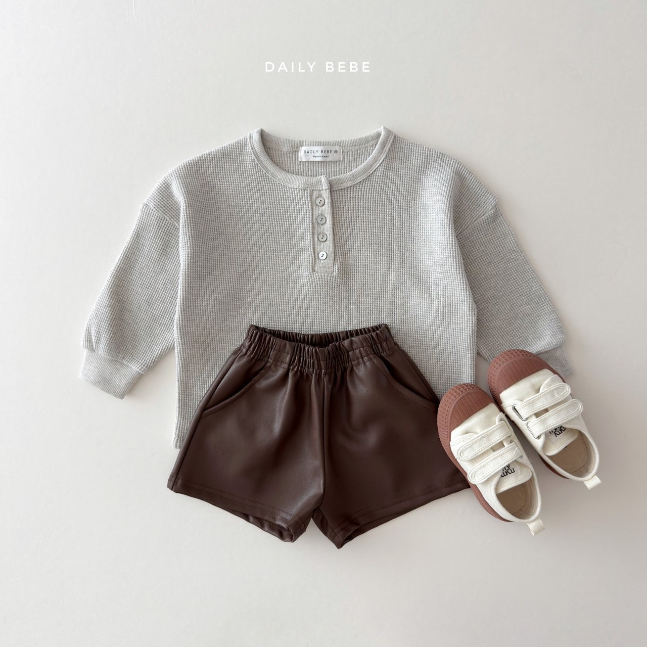 Dailybebe | Waffle Henley Neck Tee