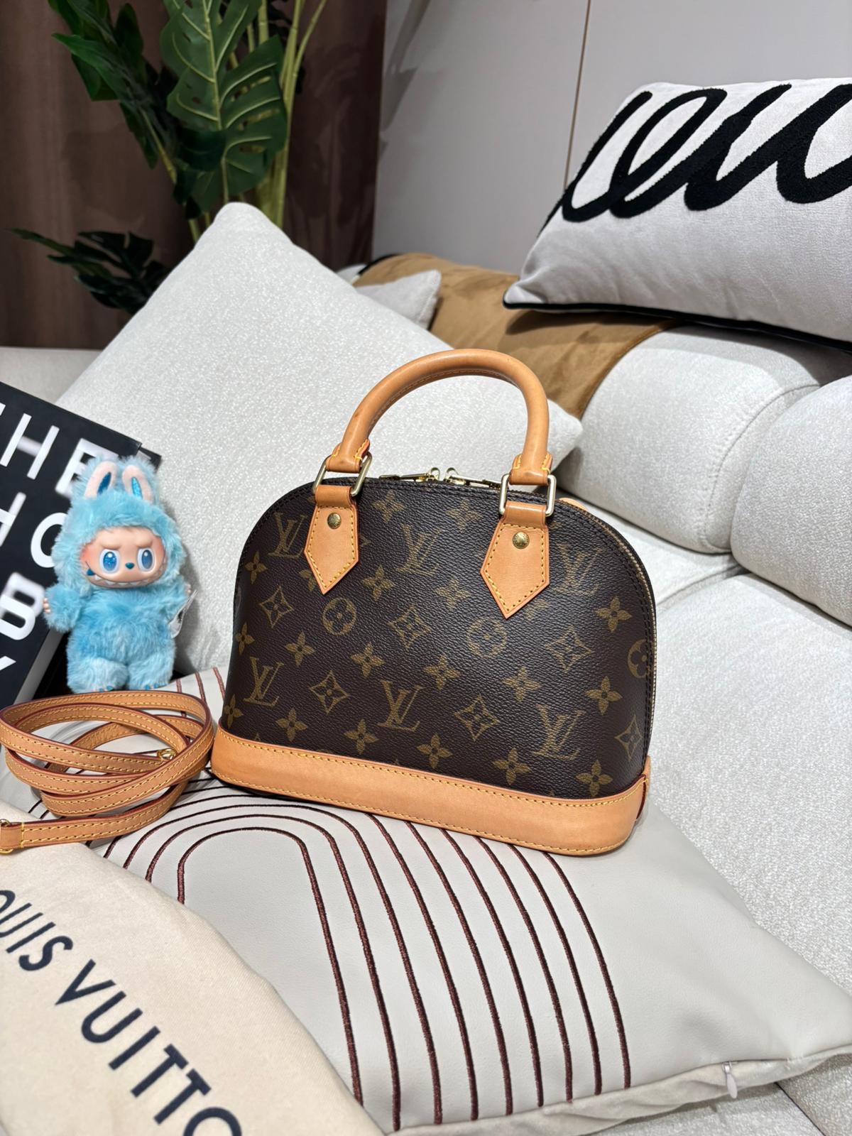 LV Alma bb monogram 100%Authentic, 95%new ✅收據✅肩帶✅鎖鎖匙✅Dust bag