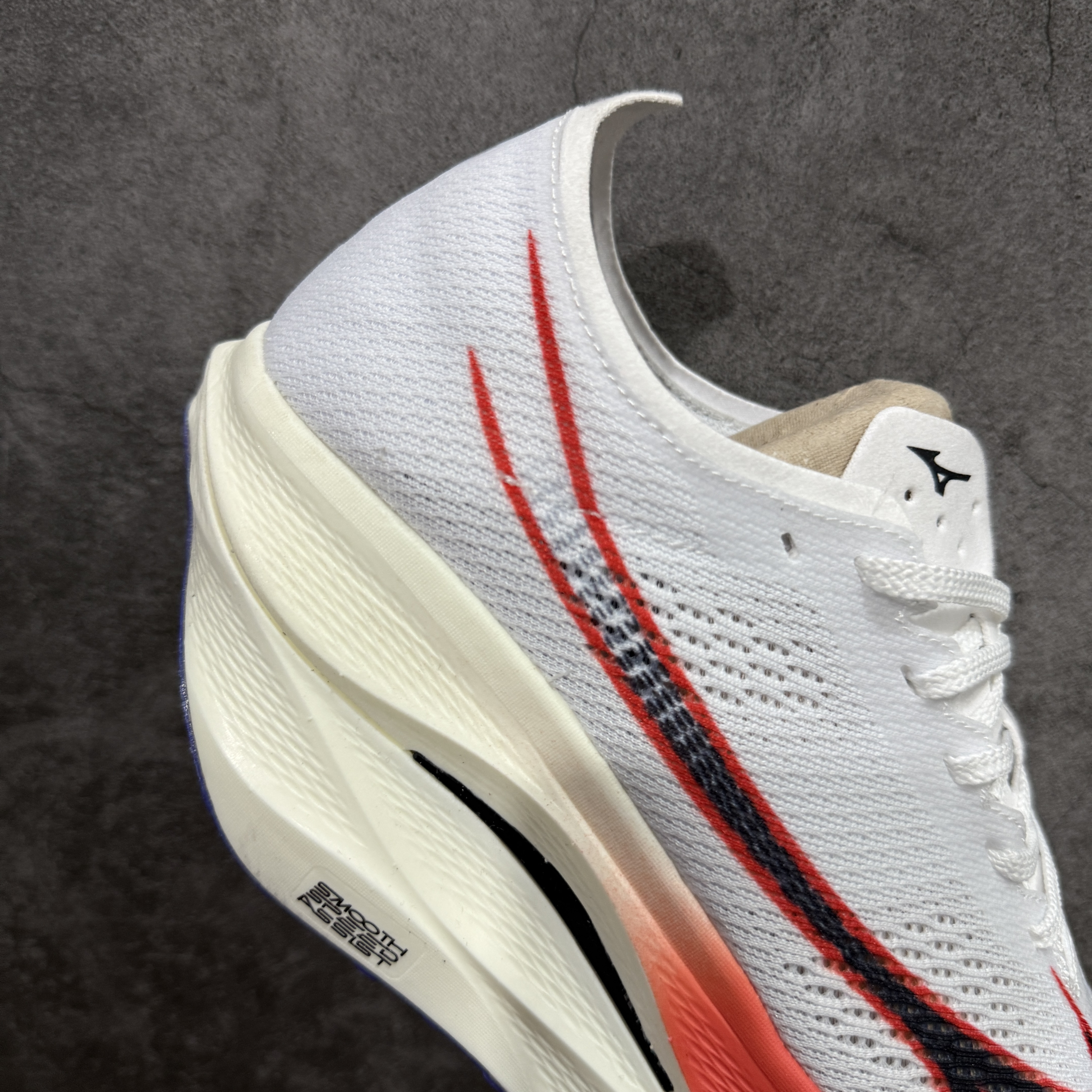 Mizuno Wave Rebellion Pro 3