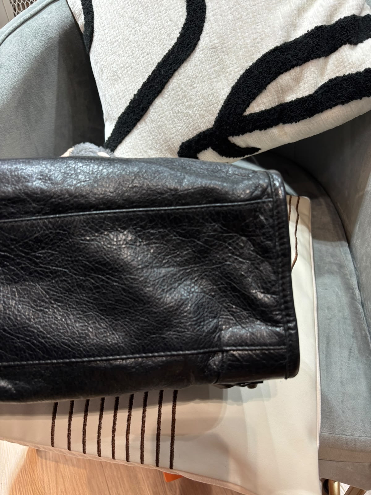 Balenciaga city medium 黑色山羊復古釘100%Authentic,93%new  ✅mirror ✅dust bag
