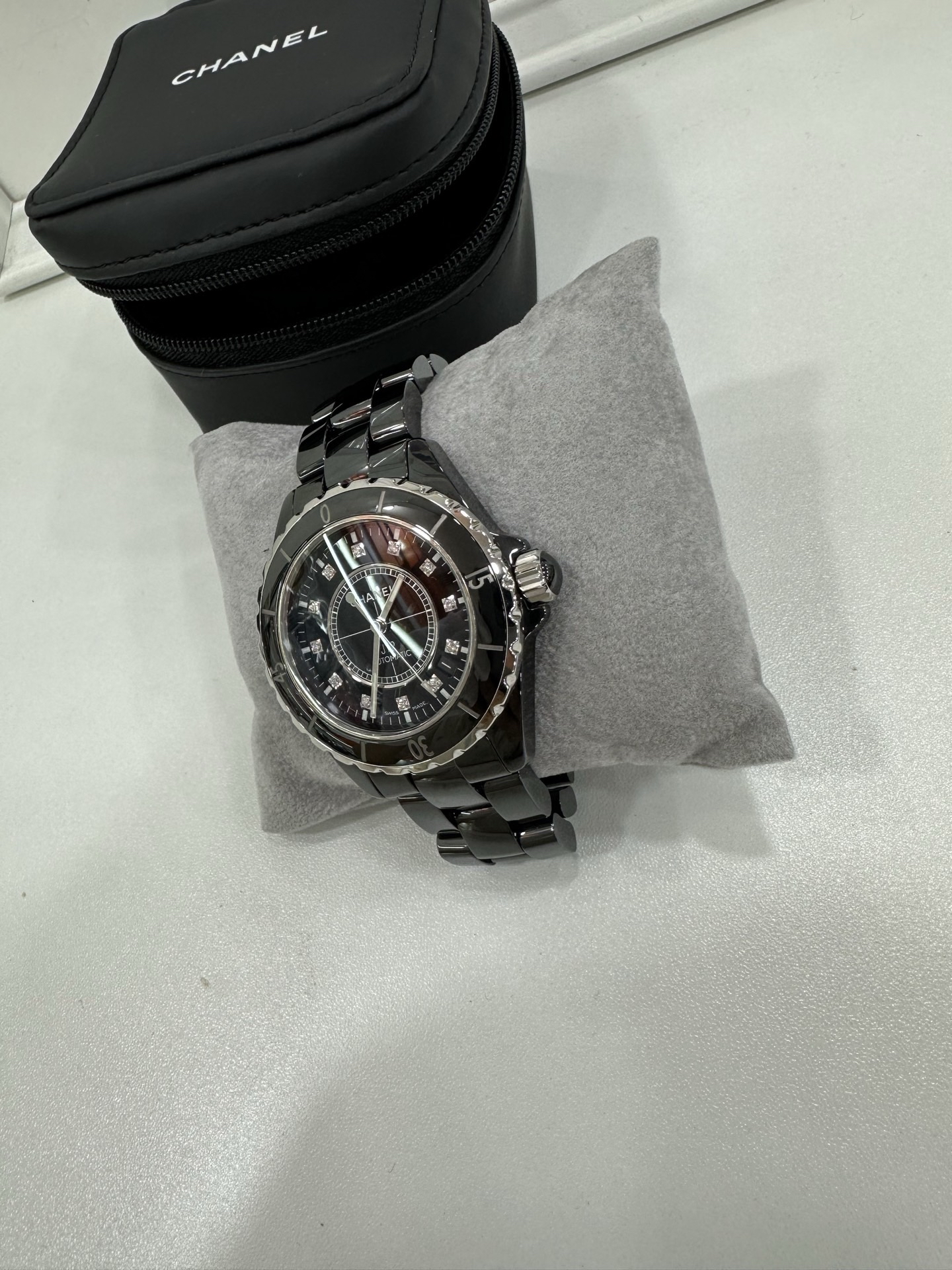 Pre owned chanel watch J12