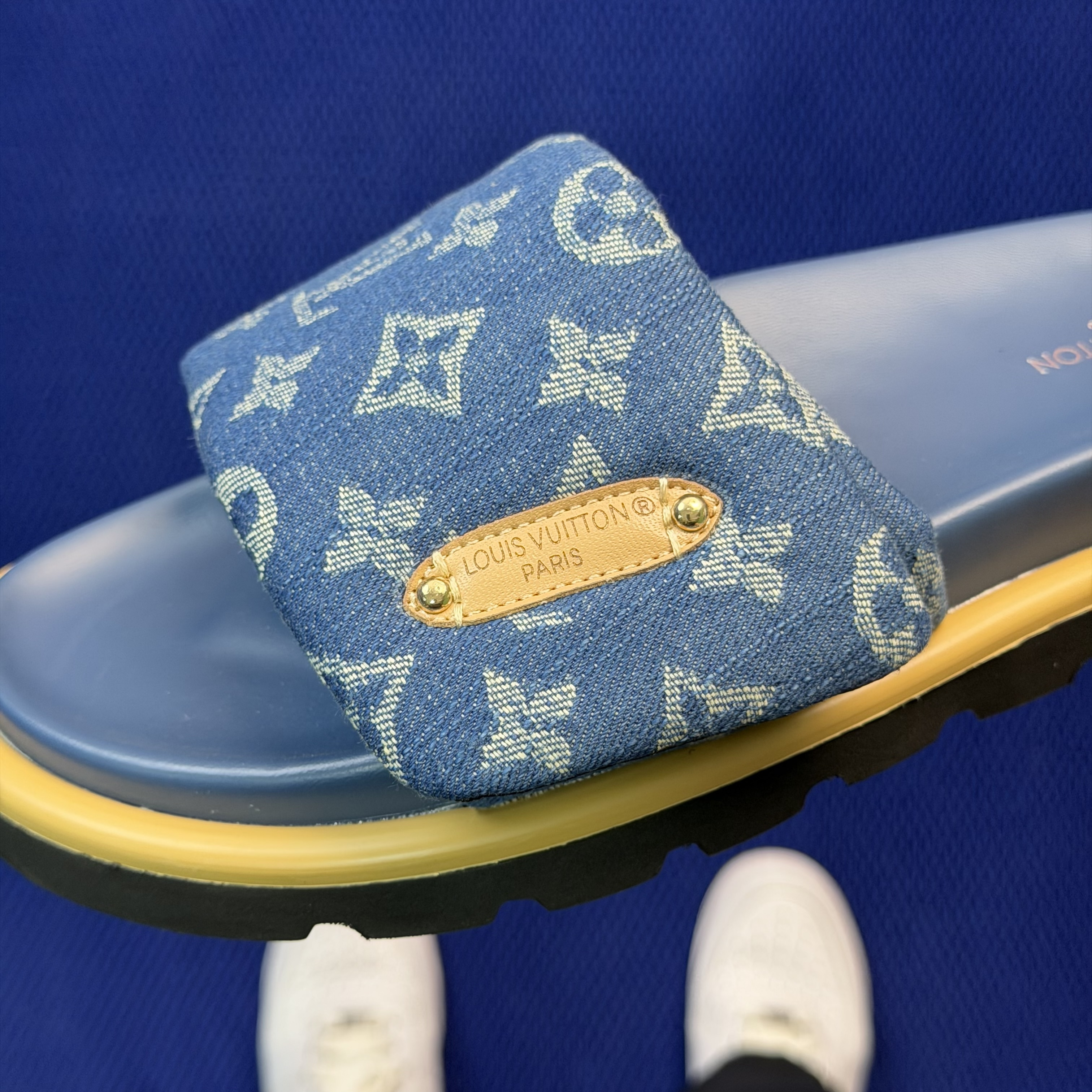 Louis Vuitton LV Pool Pillow Comfort Mule