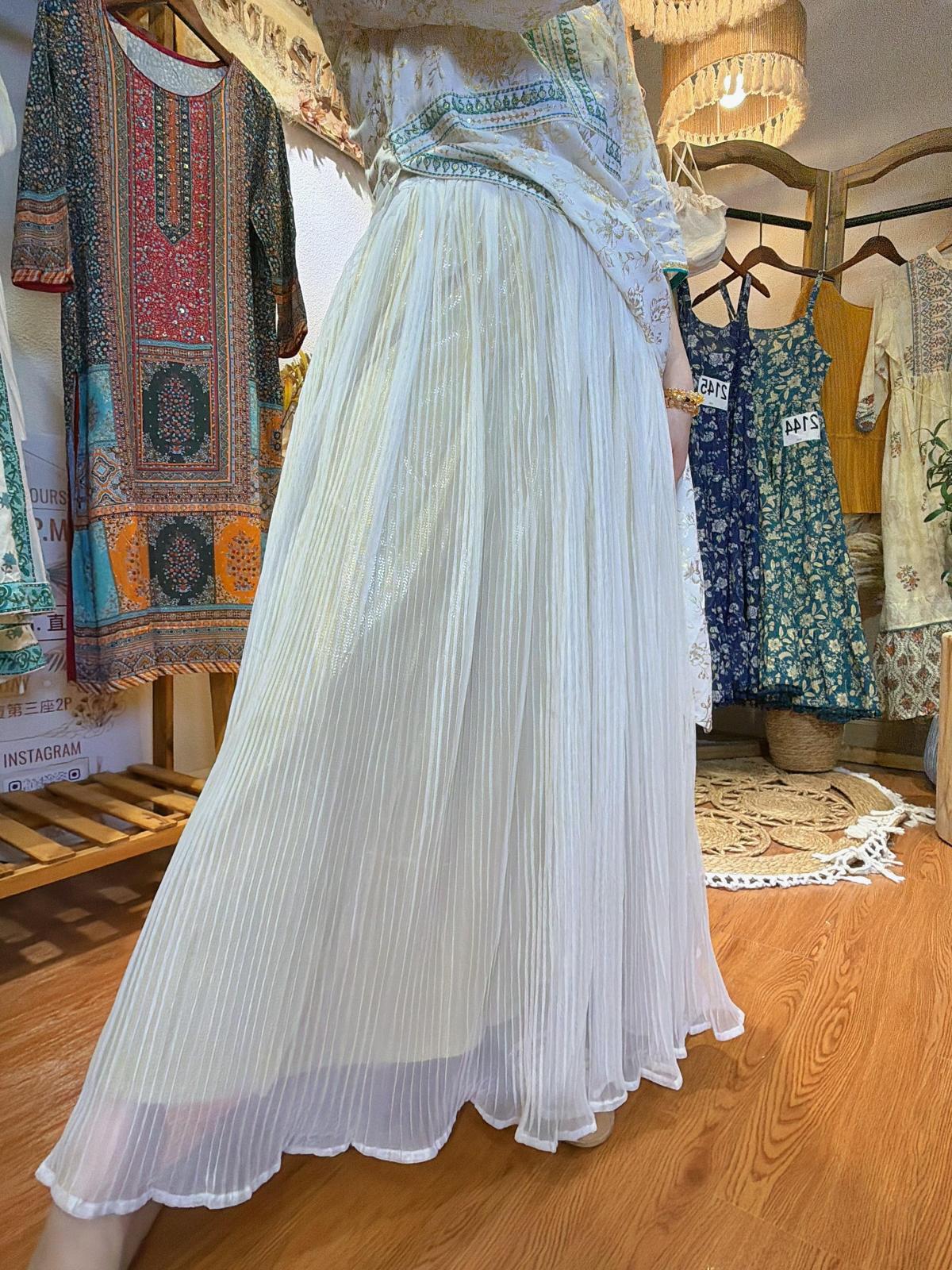 2157 White Pleated Skirt with champagne inner layer 39"