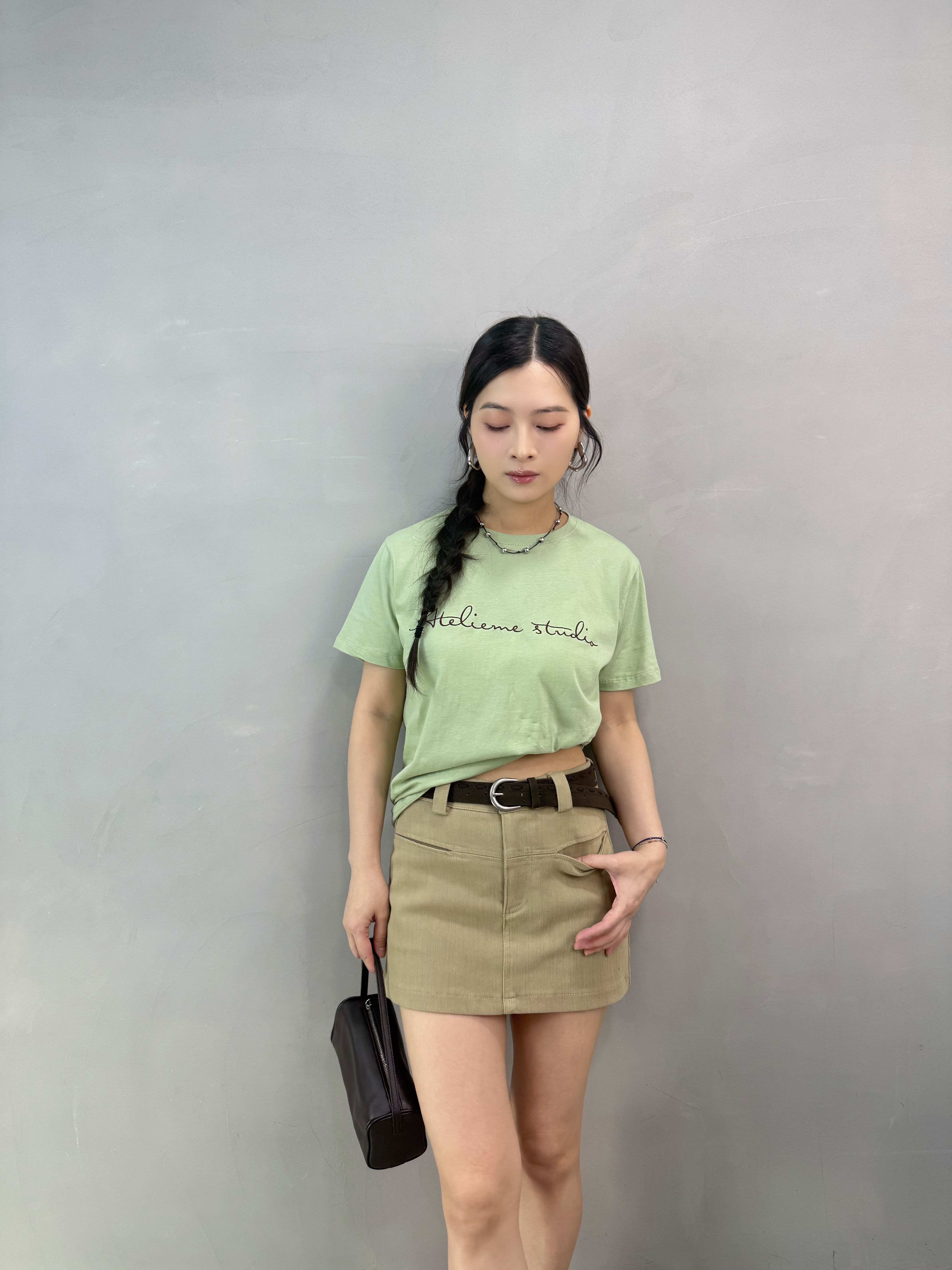 B16 刺繡字Tee