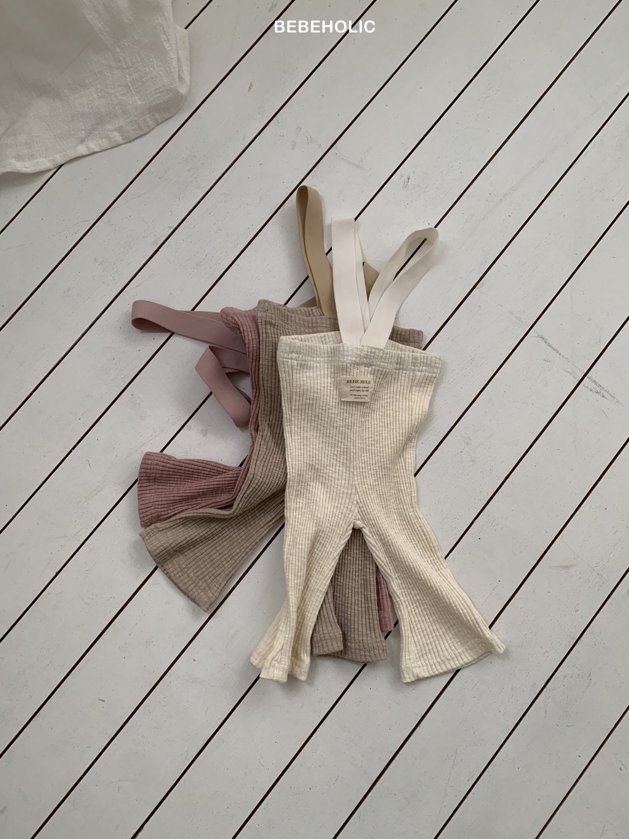 🌸預訂 韓國直送🌸🇰🇷BEBEHOLIC三色標籤羅紋吊帶褲