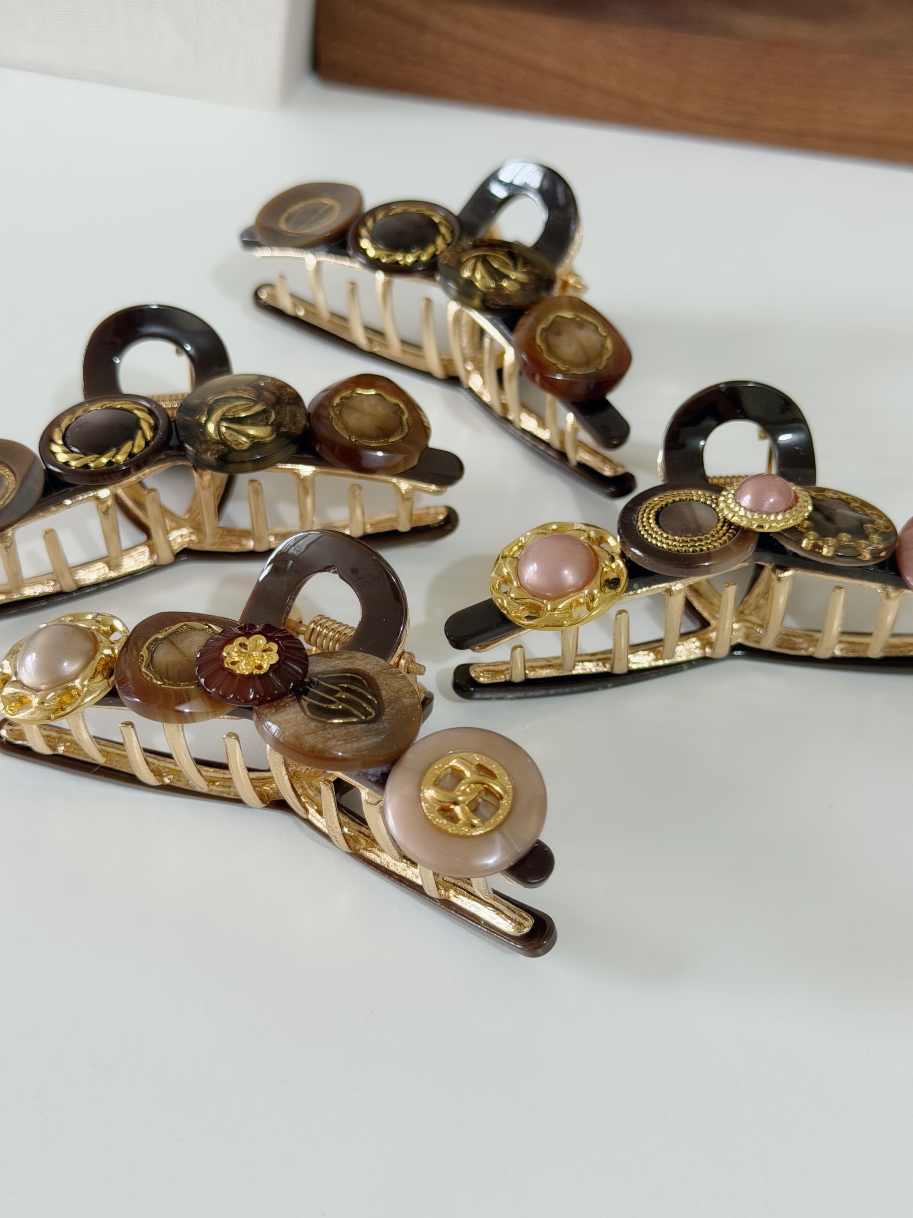 復古鈕扣髮夾/啡色系 8cm長