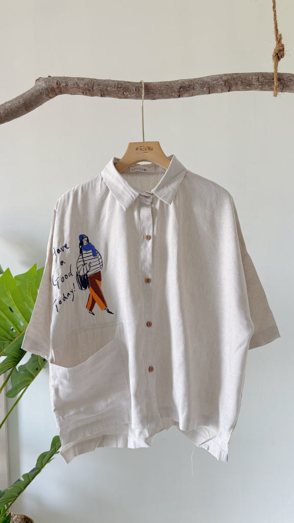 日系文艺蝙蝠袖衬衫