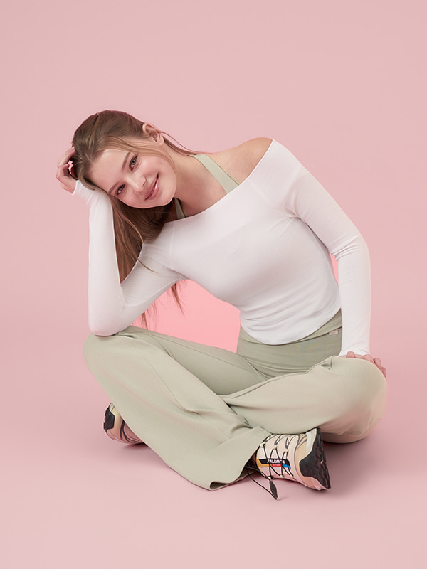 法式氛圍感Off Shoulder Top 預購_Slim Fit Off-shoulder Long Sleeve by Grandeline