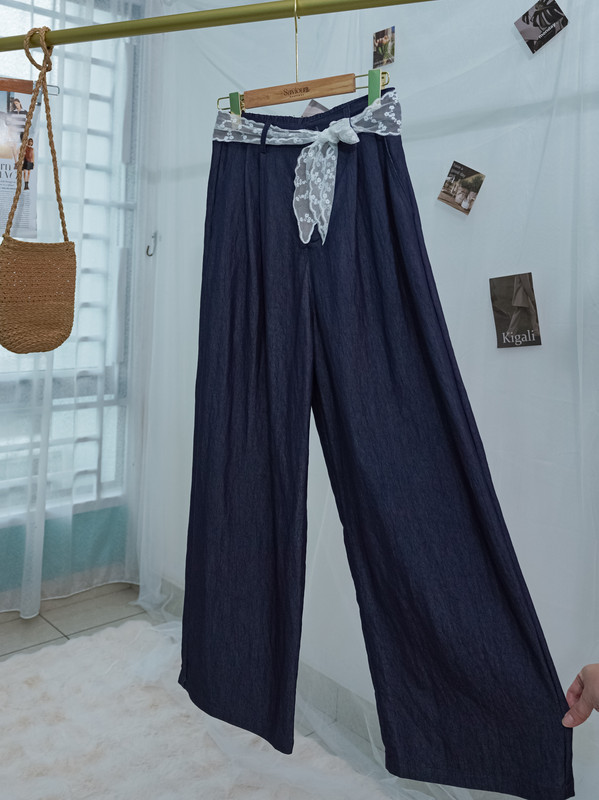 High-Waisted Navy Palazzo Pants with Embroidered Lace Sash ‖ 高腰深蓝色阔腿裤配刺绣蕾丝腰带 KR0410829