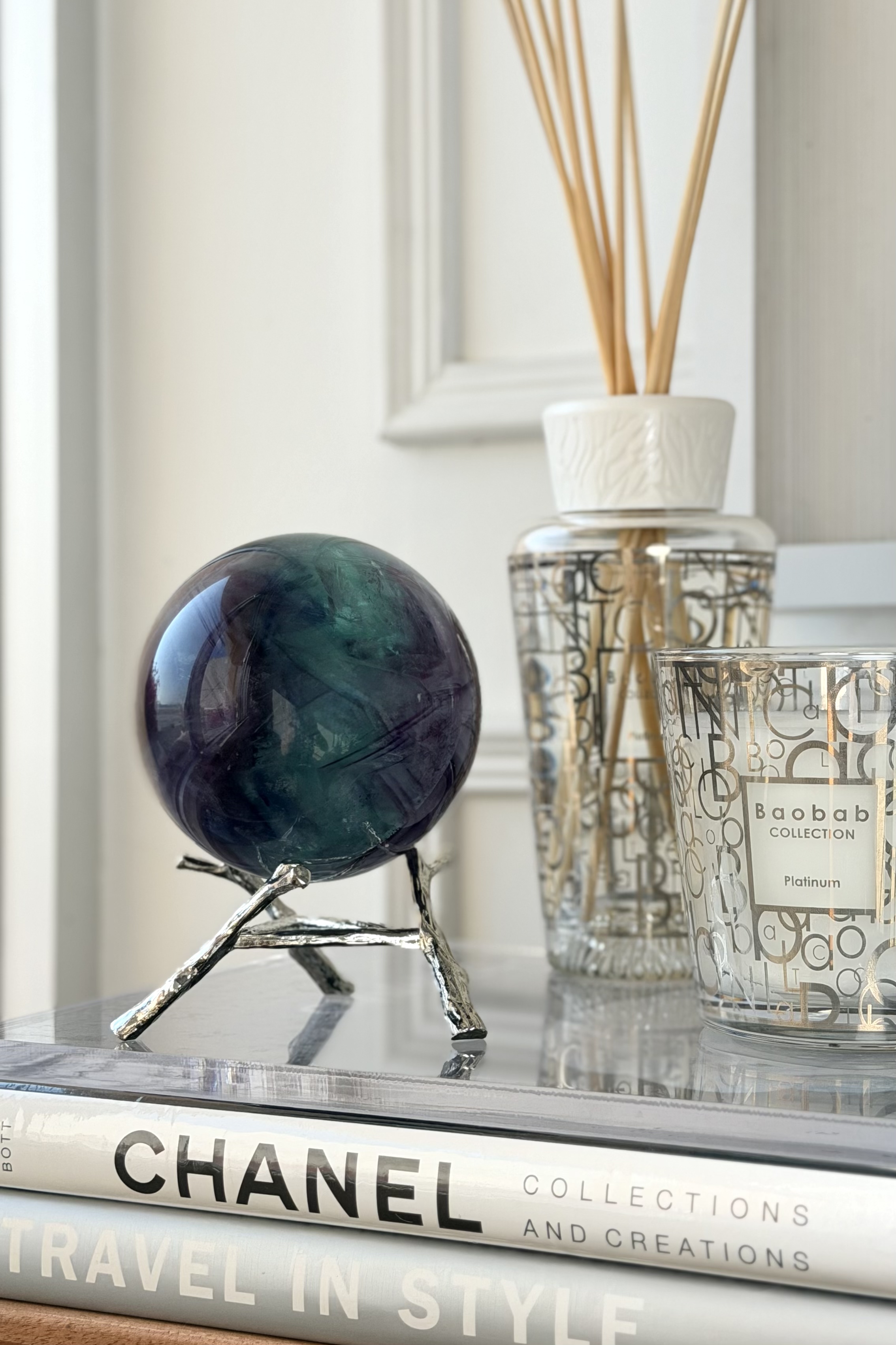 ༒1.1kg+ 8.4cm紫藍綠千層紋螢石球༒    FLa029H2MAG10FJ-RA3*6tm