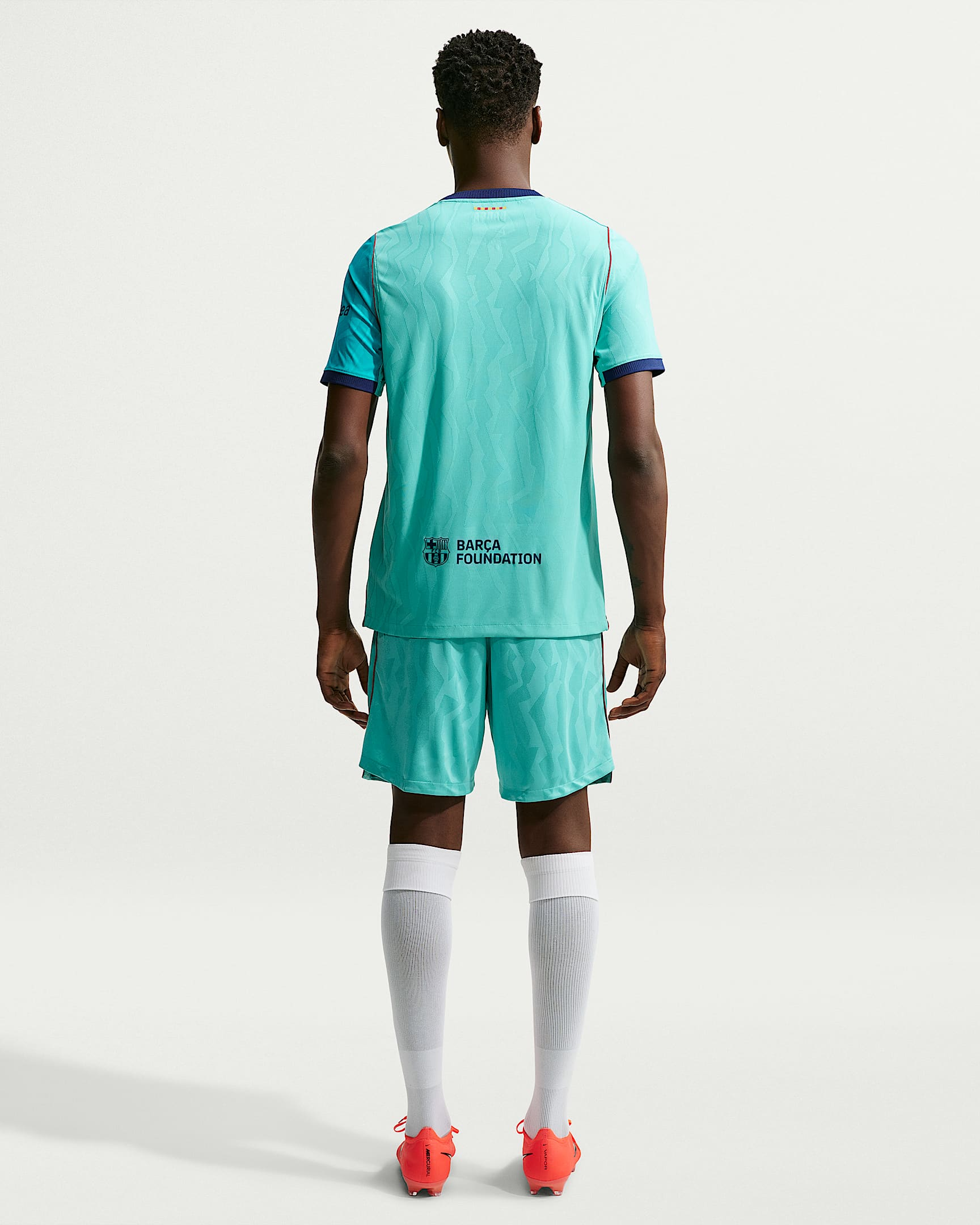 重溫經典設計 Nike Barcelona 巴塞羅拿 2026-27 三客球員版球衣 (可加印字章) II6639