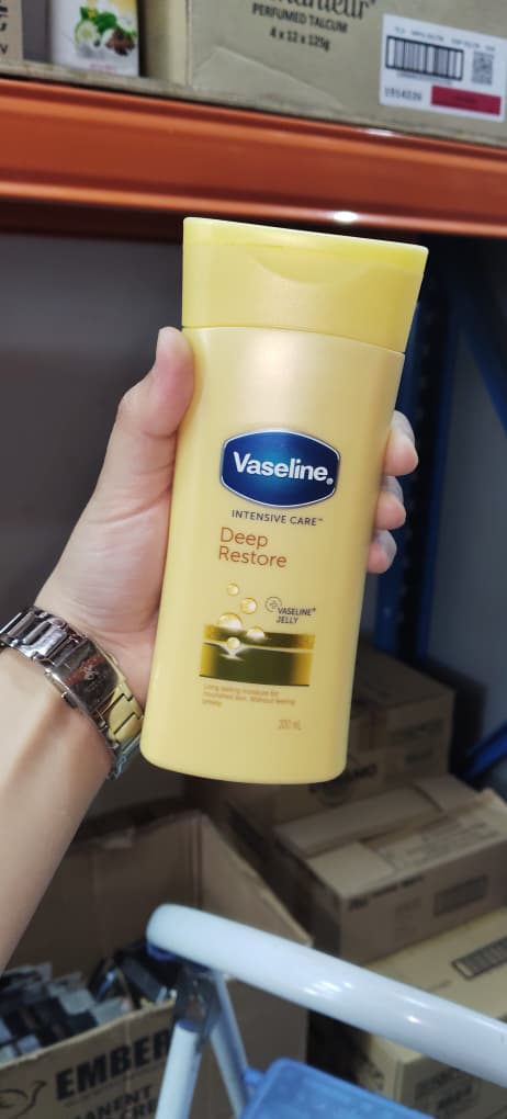 Deep Restore Vaseline Body Lotion 200ml Intensive Care
