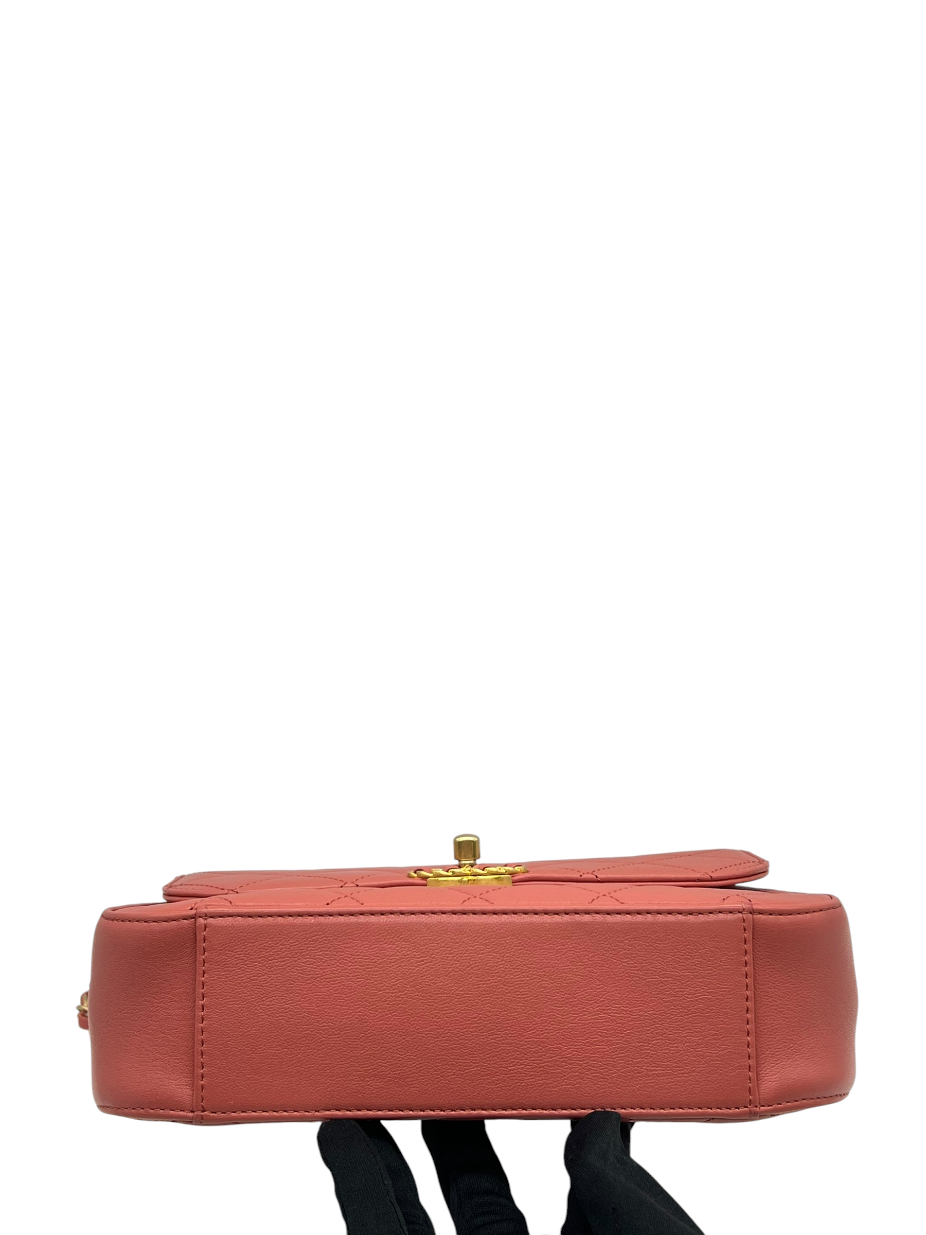 Pre-Owned CHANEL Flap Bag With Top Handle / Product Code: 26052802