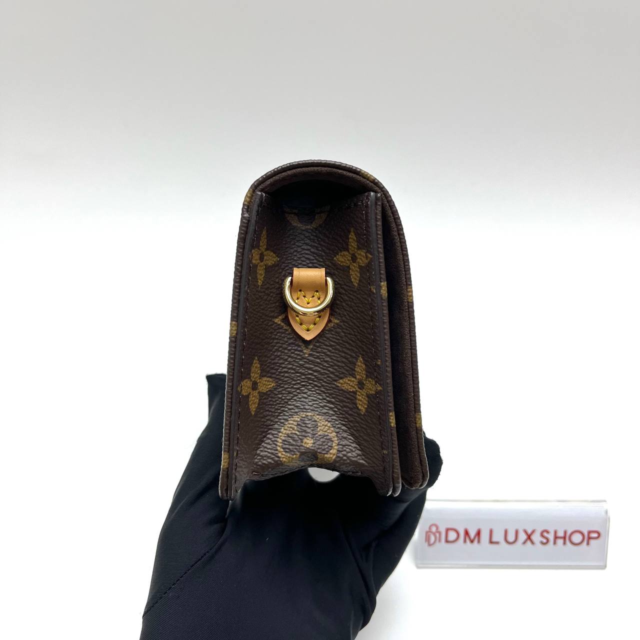 LV Monogram Canvas Lily WOC