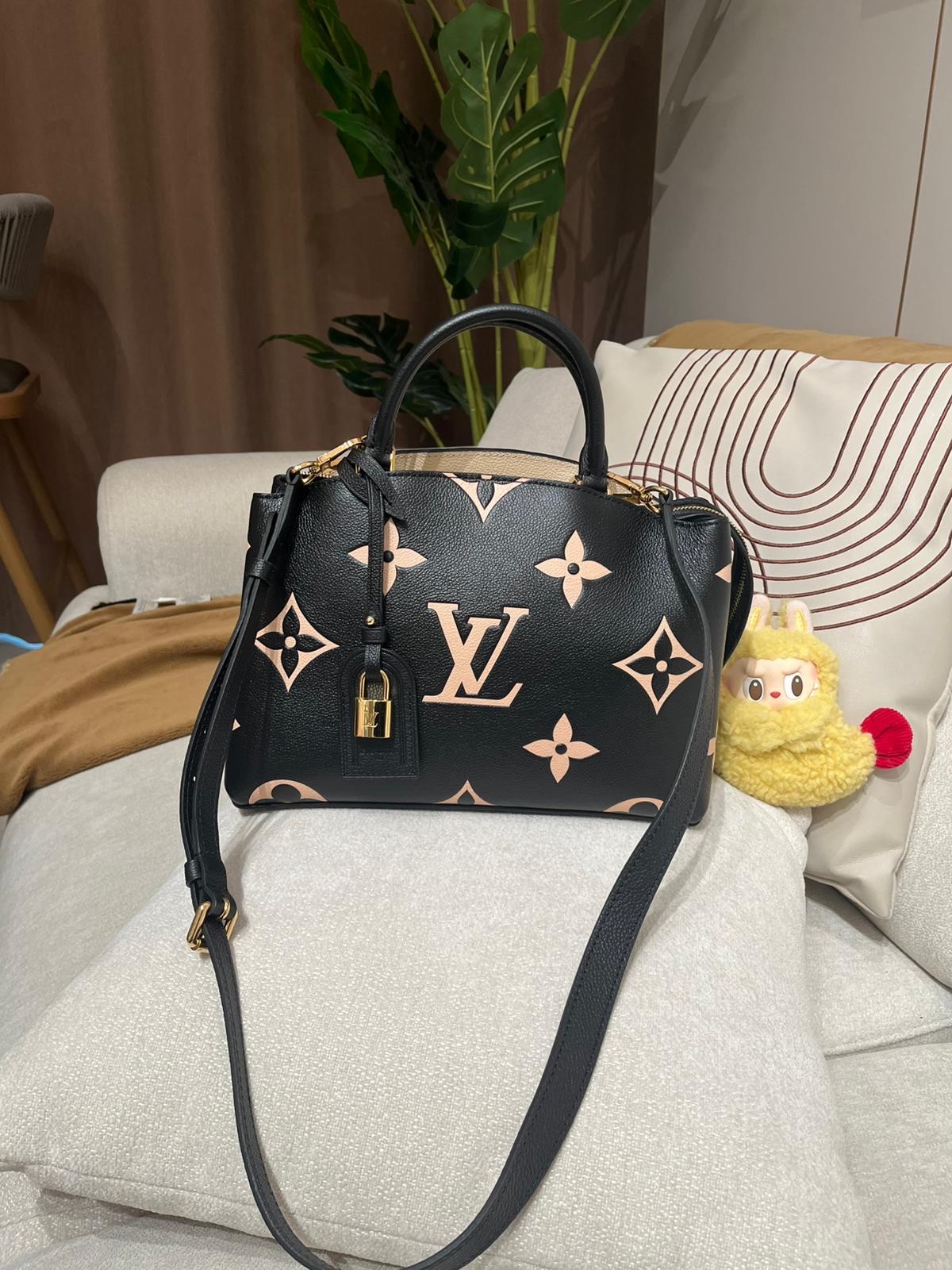 Lv Petit Palais 2 Way Bag M58913 Black Empreinte leather 100%Authentic, 98%New✅NFC✅Key lock✅dust bag ✅Box