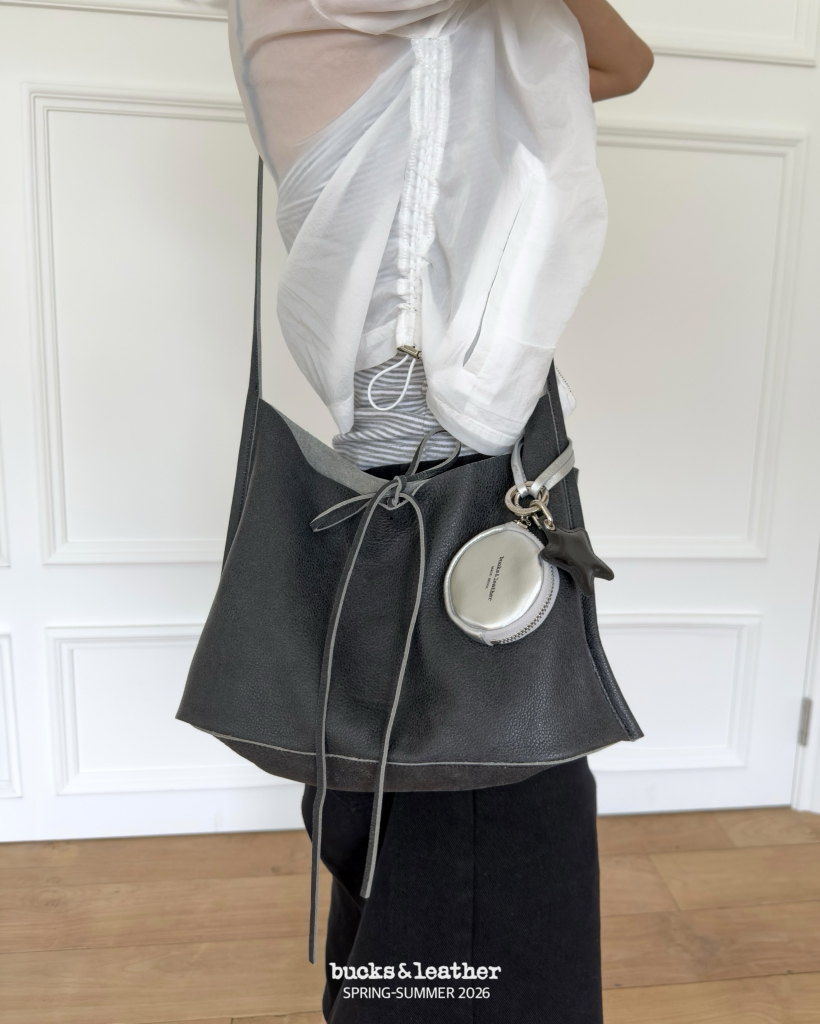 【26SS 】預訂_Flat Cross Bag By Bucks & leather