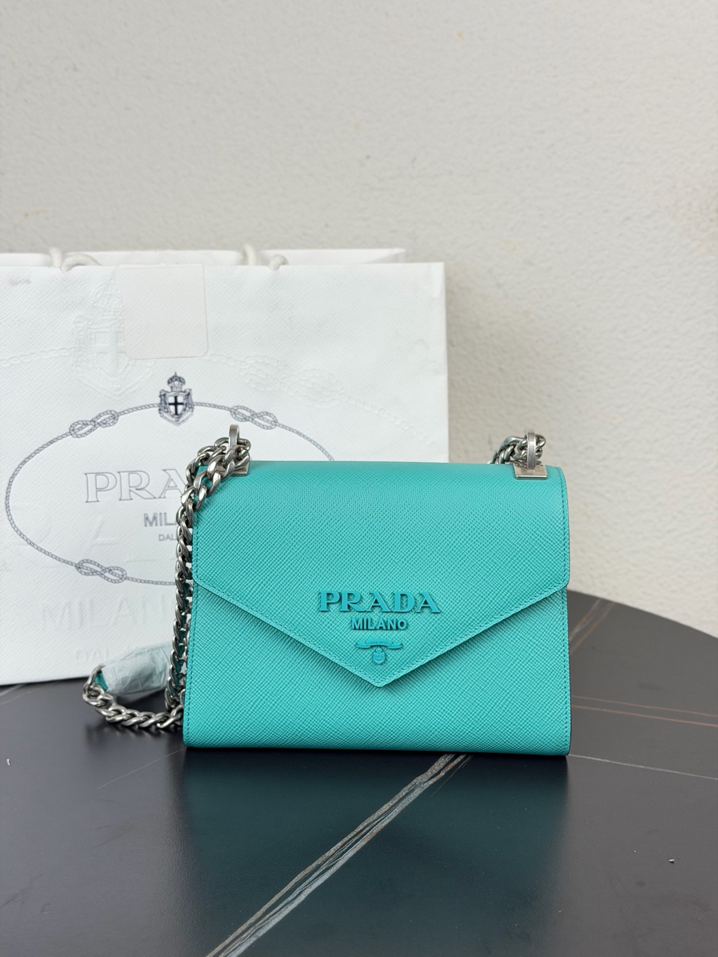 【預訂貨品】Prada藍綠色十字紋牛皮信封包