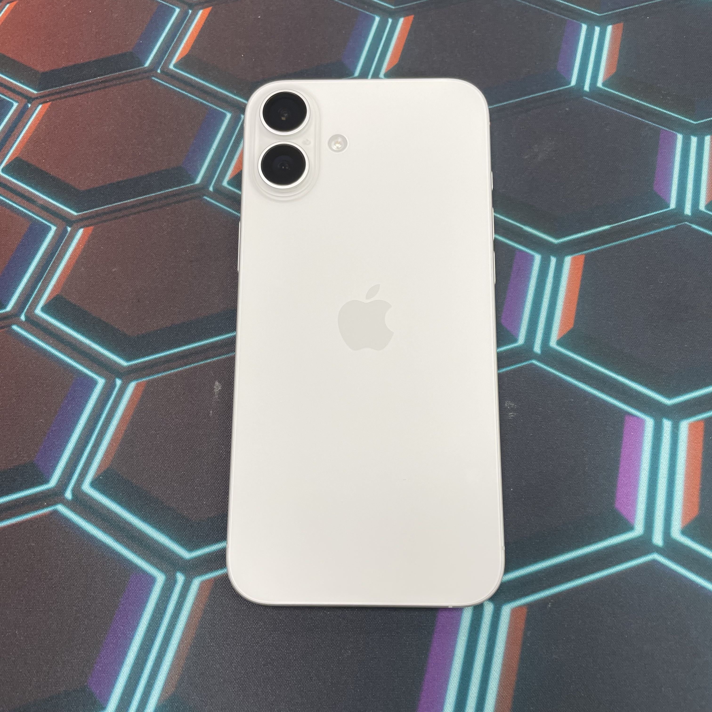 *6707 16 Plus 完美機 128GB 電99 白色 white