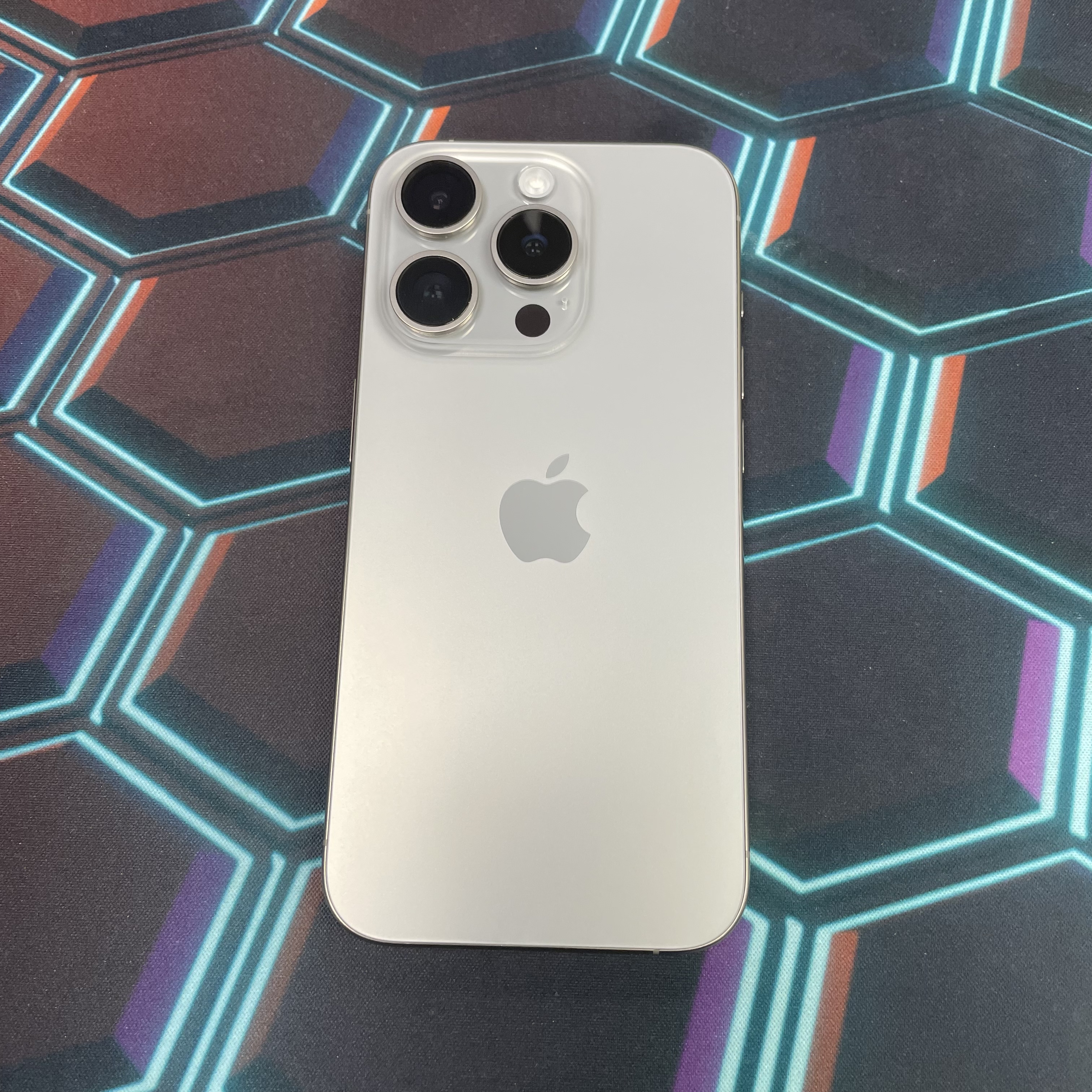 *8293 15 pro 完美機 256GB 電91 原色 gray