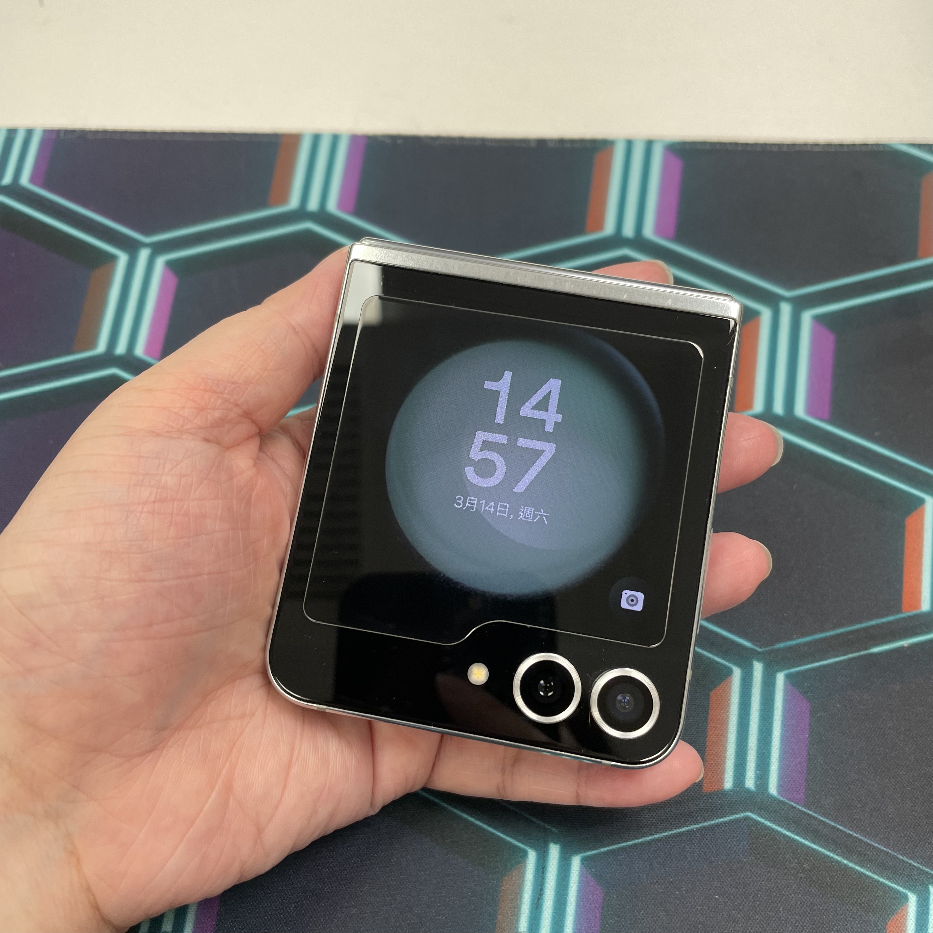 *6397 Galaxy Z Filp 5 勁靚機 8+512GB 綠色 green