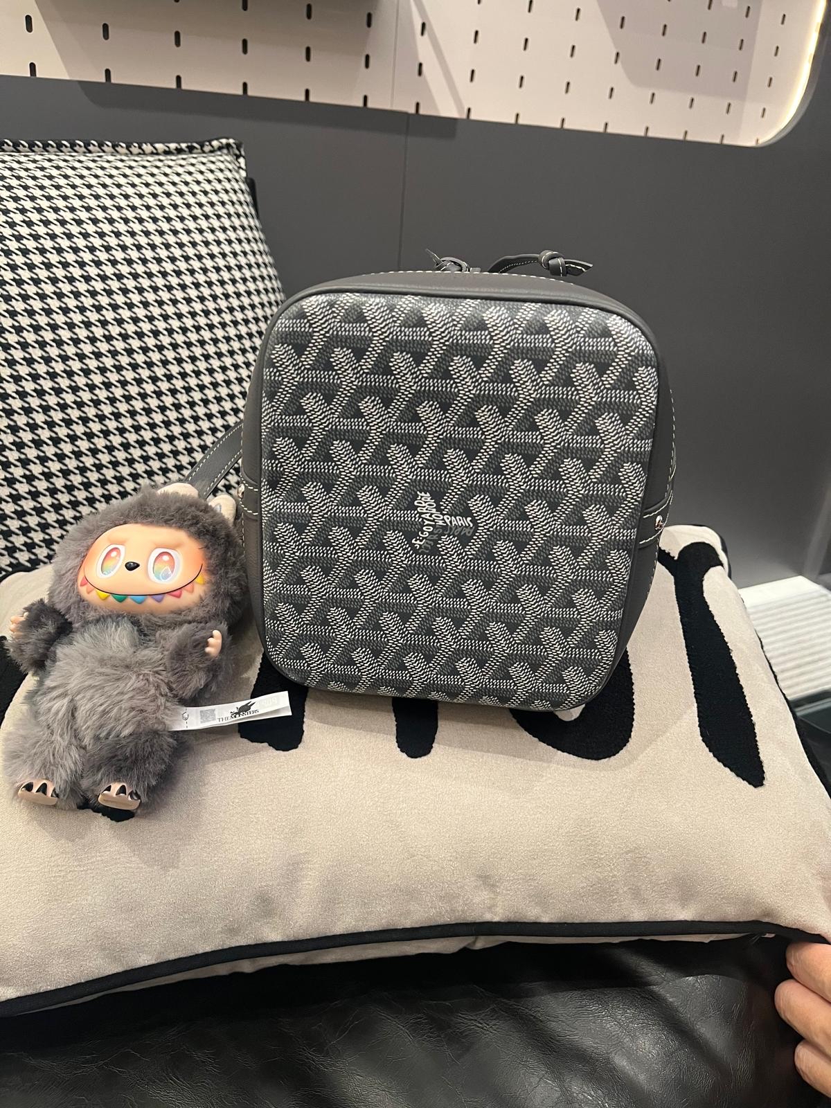 Goyard petit flot bucket bag 100%Authentic,98%new ✅收據✅dust bag