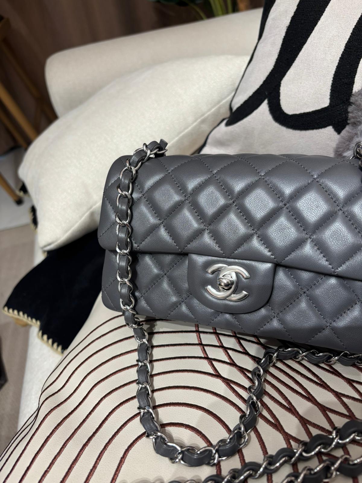 Chanel Mini Flap A69900 Grey 100%Authentic, 98%New ✅收據副本✅晶片✅Dust bag✅box