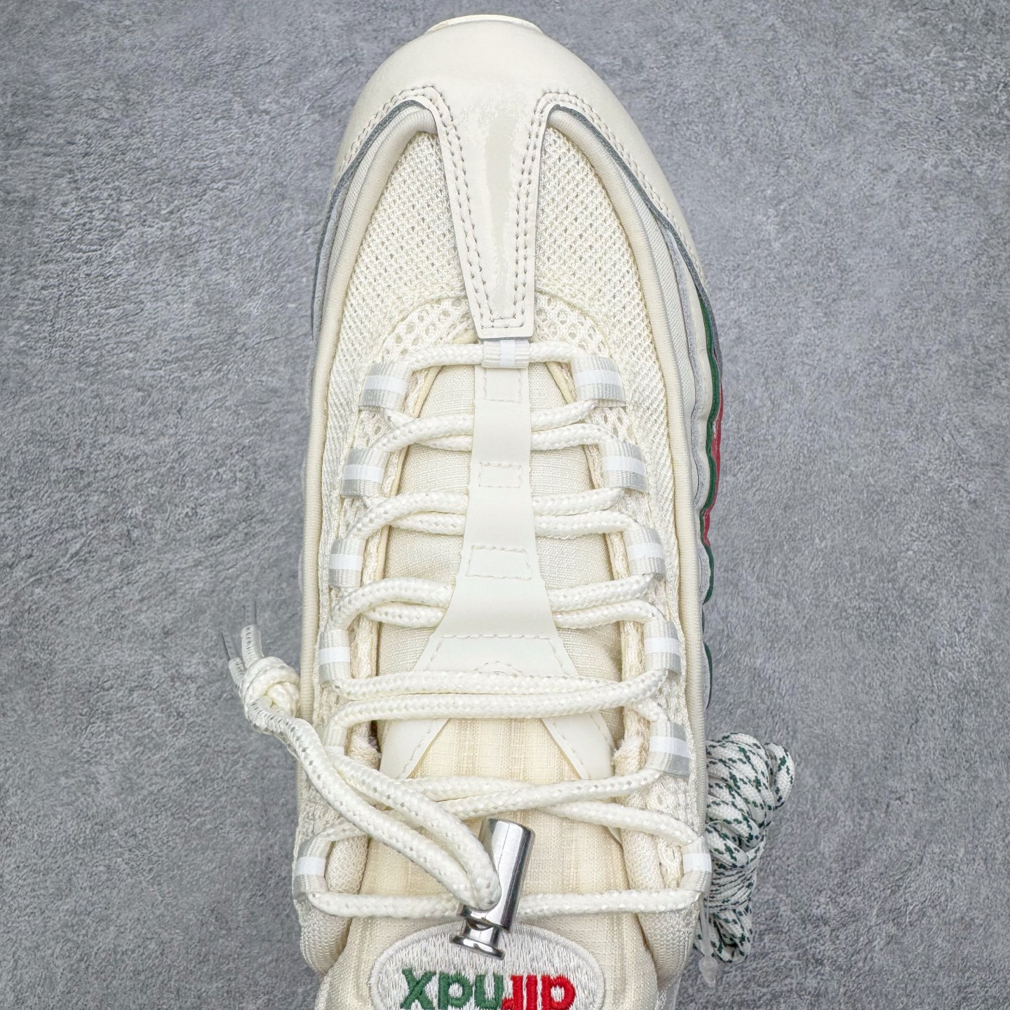 Nike Air Max 95 SPUndefeated Sail IB4453-100