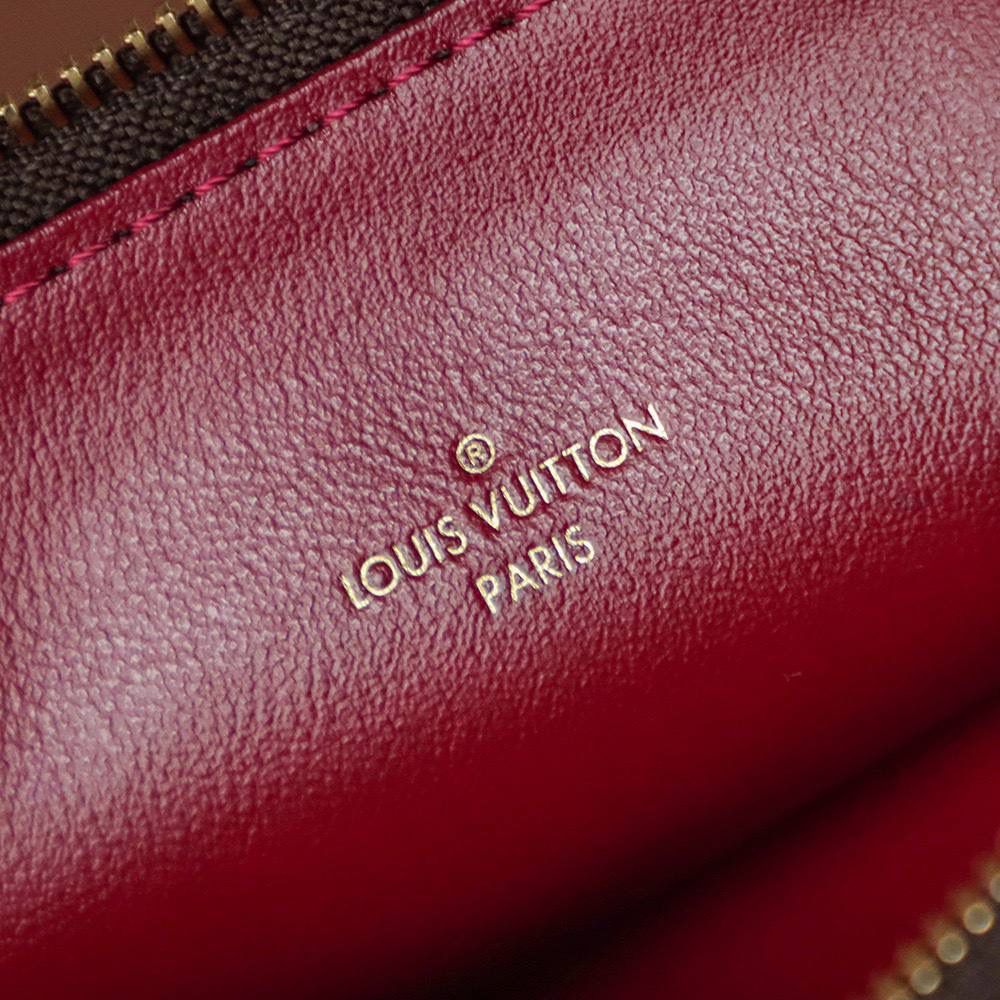 𝐏𝐎𝐂𝐇𝐄𝐓𝐓𝐄 𝐅É𝐋𝐈𝐂𝐈𝐄 老花👜✨ ▪️尺寸：21*12*3cm▪️ 经典永不落幕的性价比之王， 三合一链条包，非常值得入手的经典著作，逆天的性比价，使用率非常高， 一年四季都可以搭配，而且还可以拆分开单独使用，看似很精致小巧，容量非常实用，可以单肩，腋下，斜挎背，多种背法，🔥一包三用，必入的经典神仙单品！🤟🏻