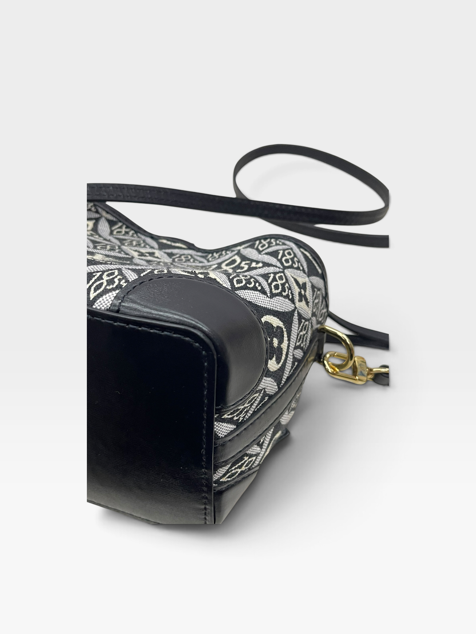 Pre-Owned LV Since 1854 Noe Purse / Product Code: K090421