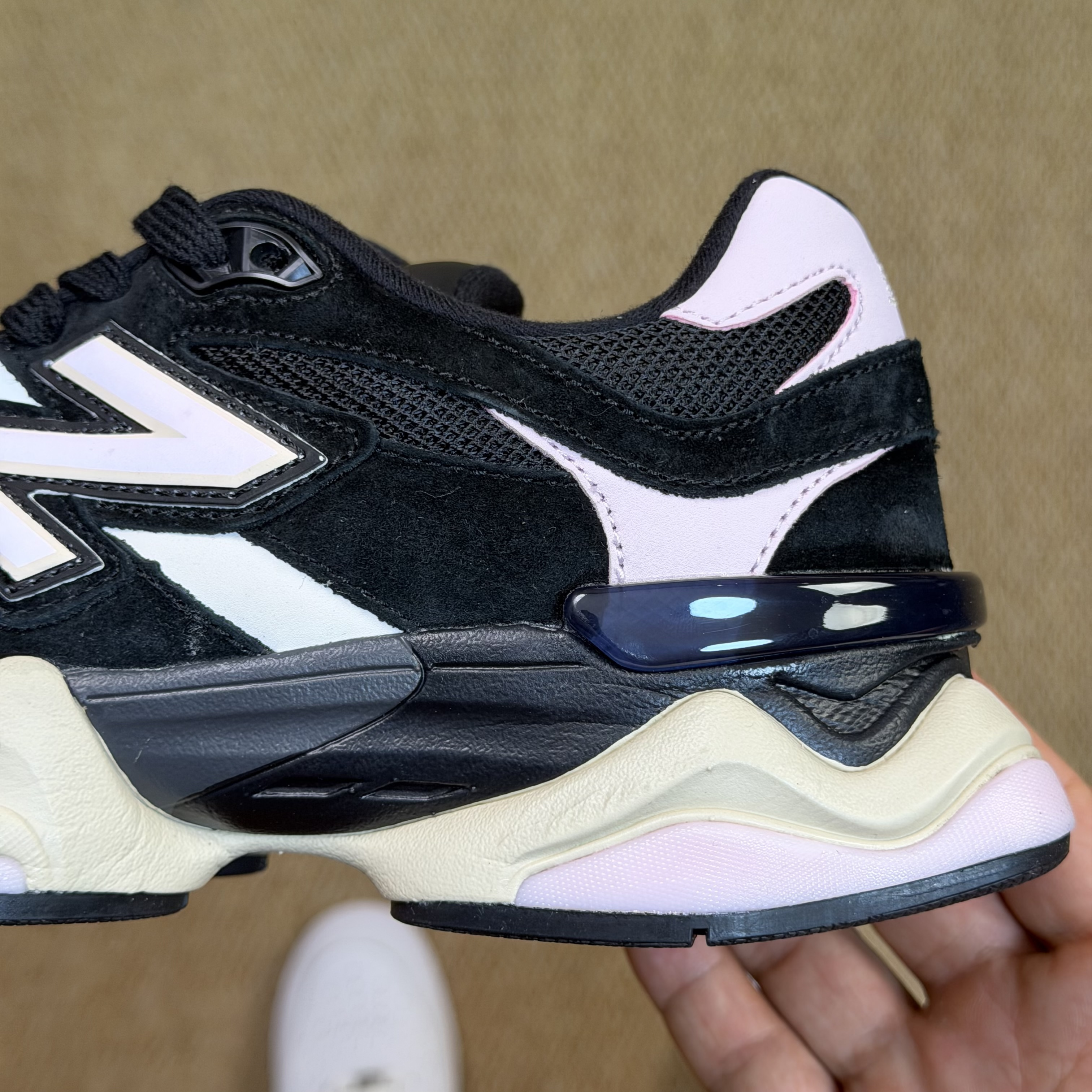 New Balance 9060 U9060JBR