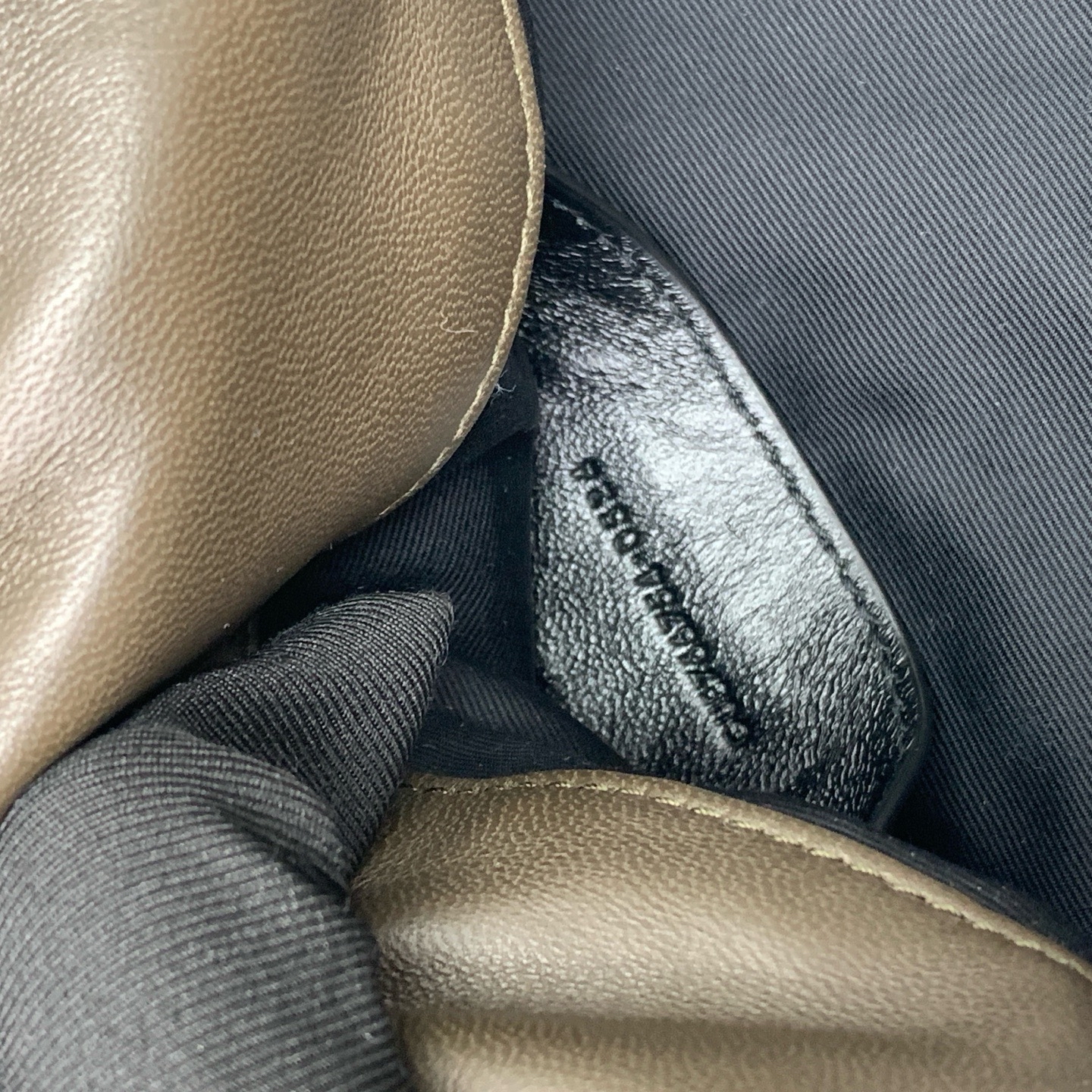 【預訂貨品】YSL Jamie橄欖綠色羊皮mini斜咩包 