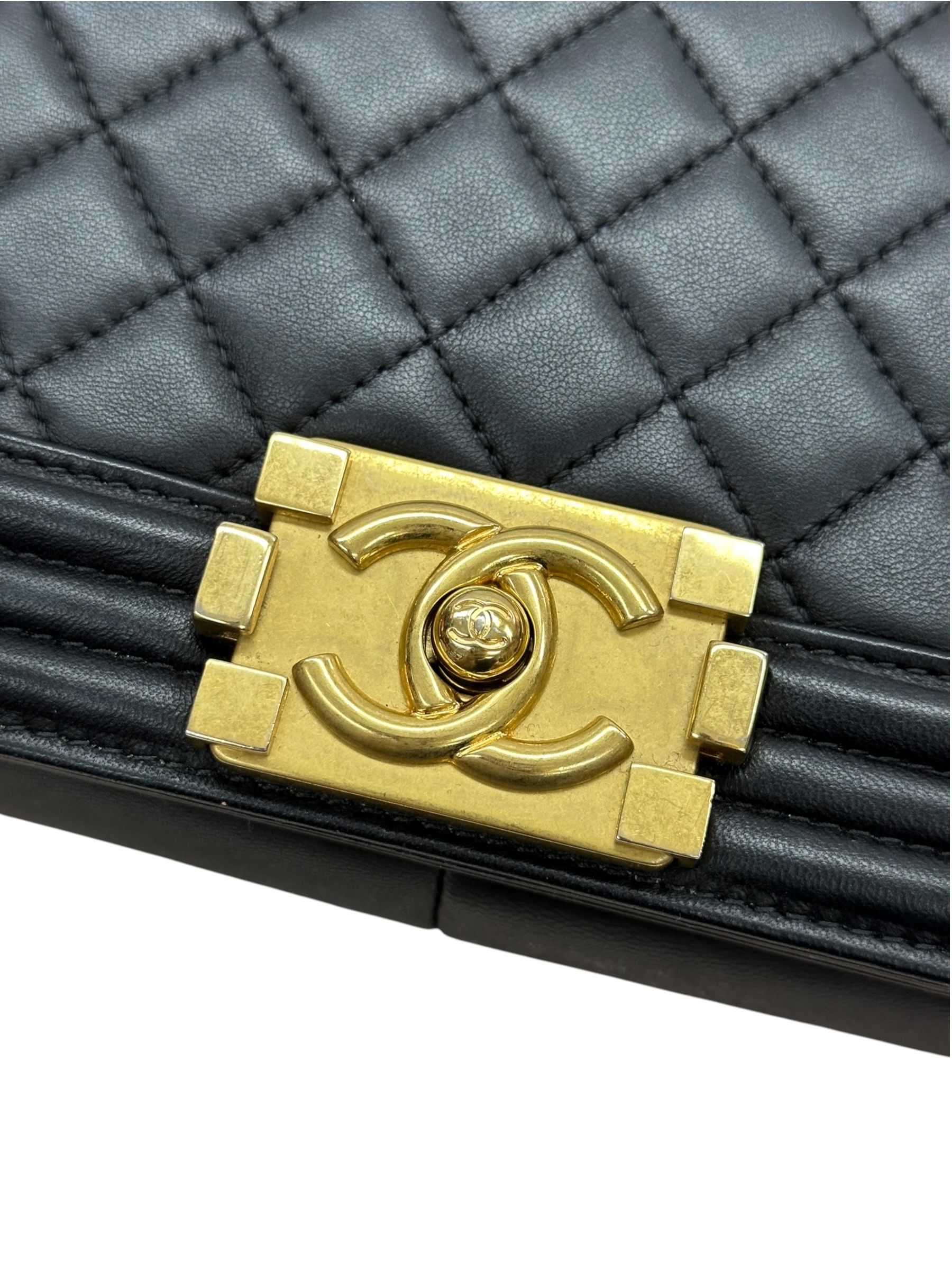 Pre-owned Chanel Boy 25 Flap Bag Lambskin / Product Code:082106