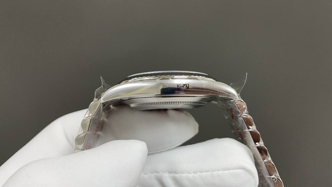 今日推荐🌐劳力士 日志 白壳黑面41mm 3235机 顶级品质 出货实拍✈️