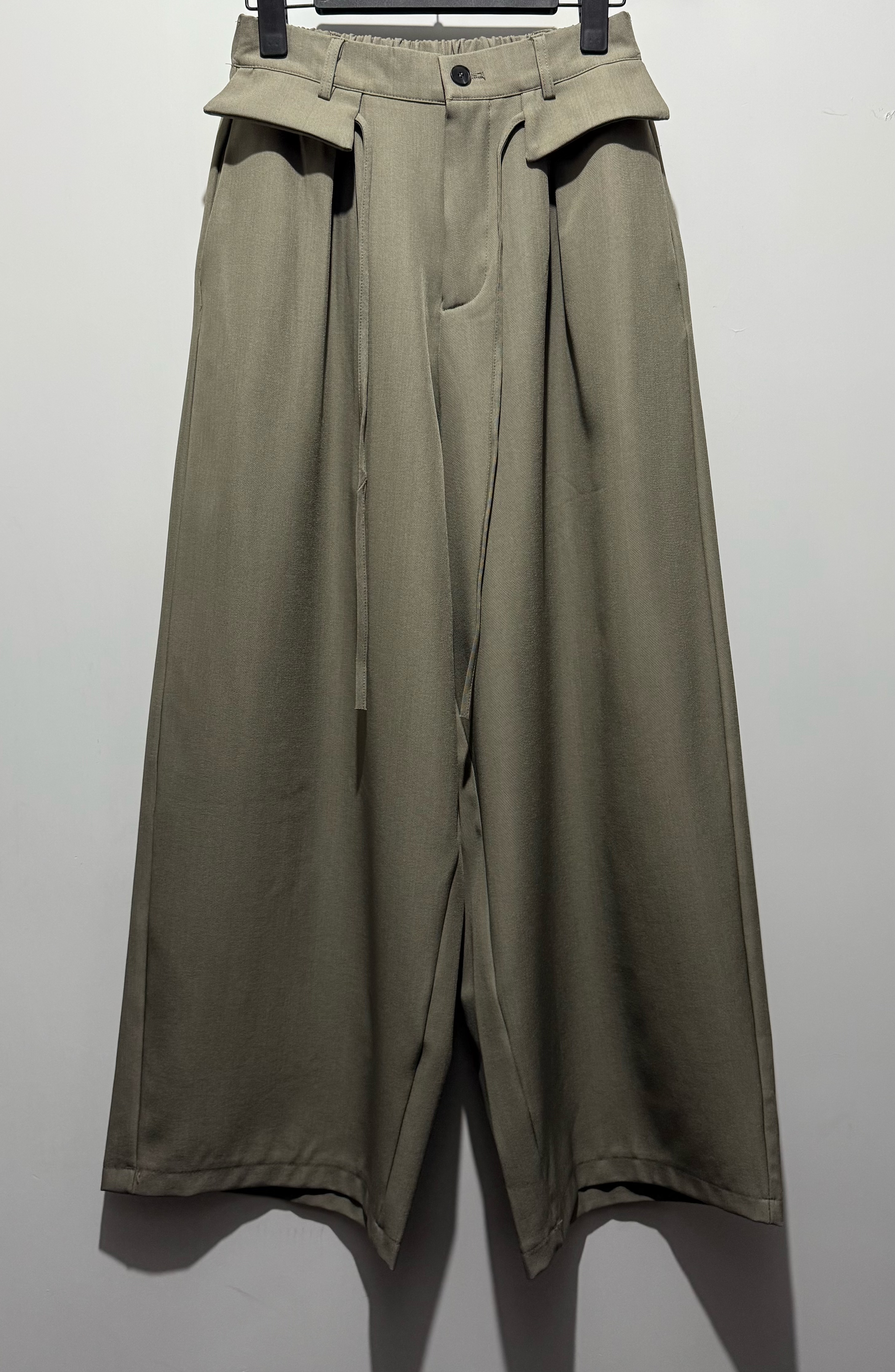 B00557 高腰直筒闊西褲