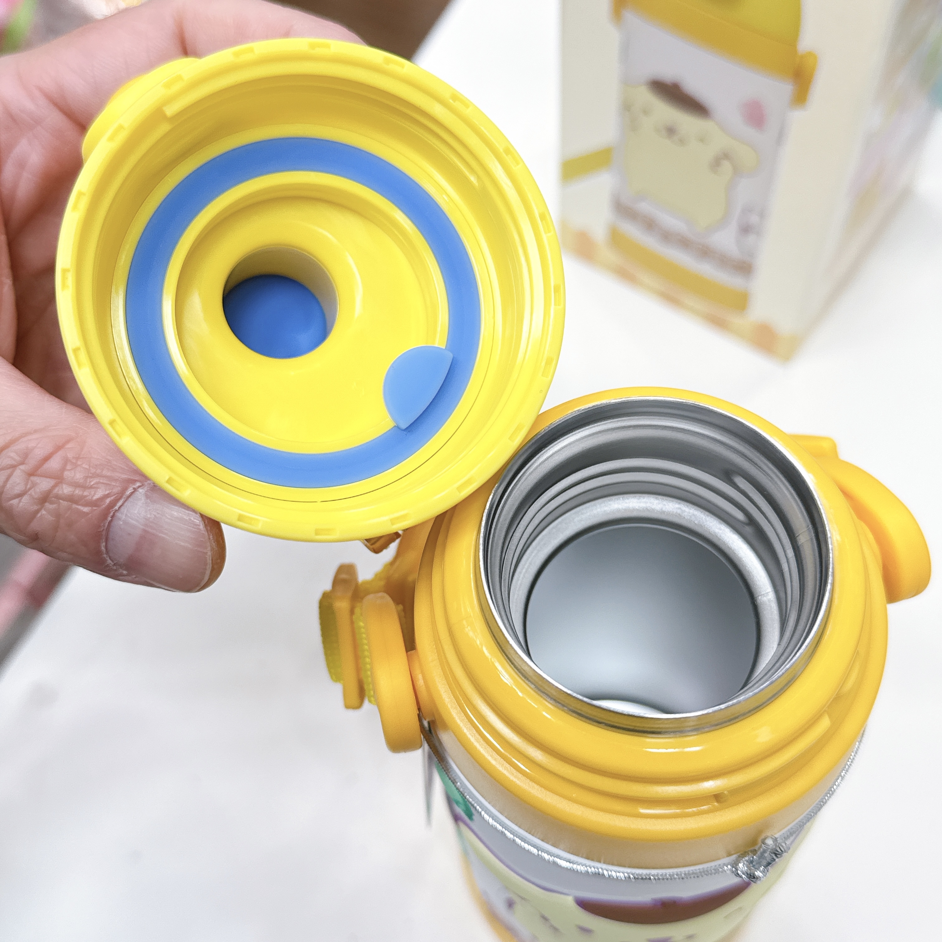 日本版斜揹保溫樽 480毫升 斜揹帶可以拆走 直飲