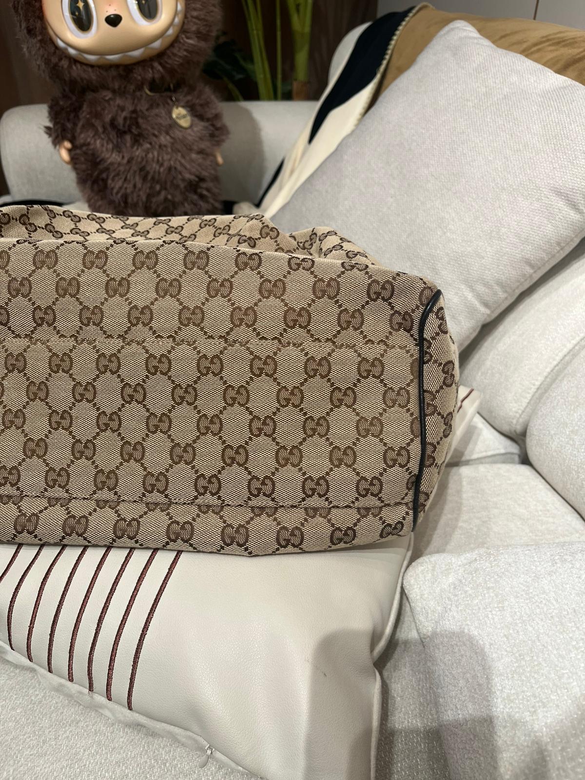 Gucci shoulder bag  100%Authentic,95%new✅dust bag 