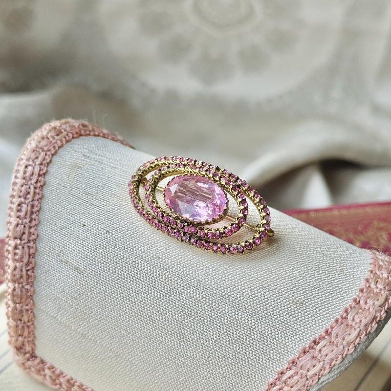 Vintage C.a. 1940s Czechoslovakian Pink Glass Oval Collar Brooch (NZ086)