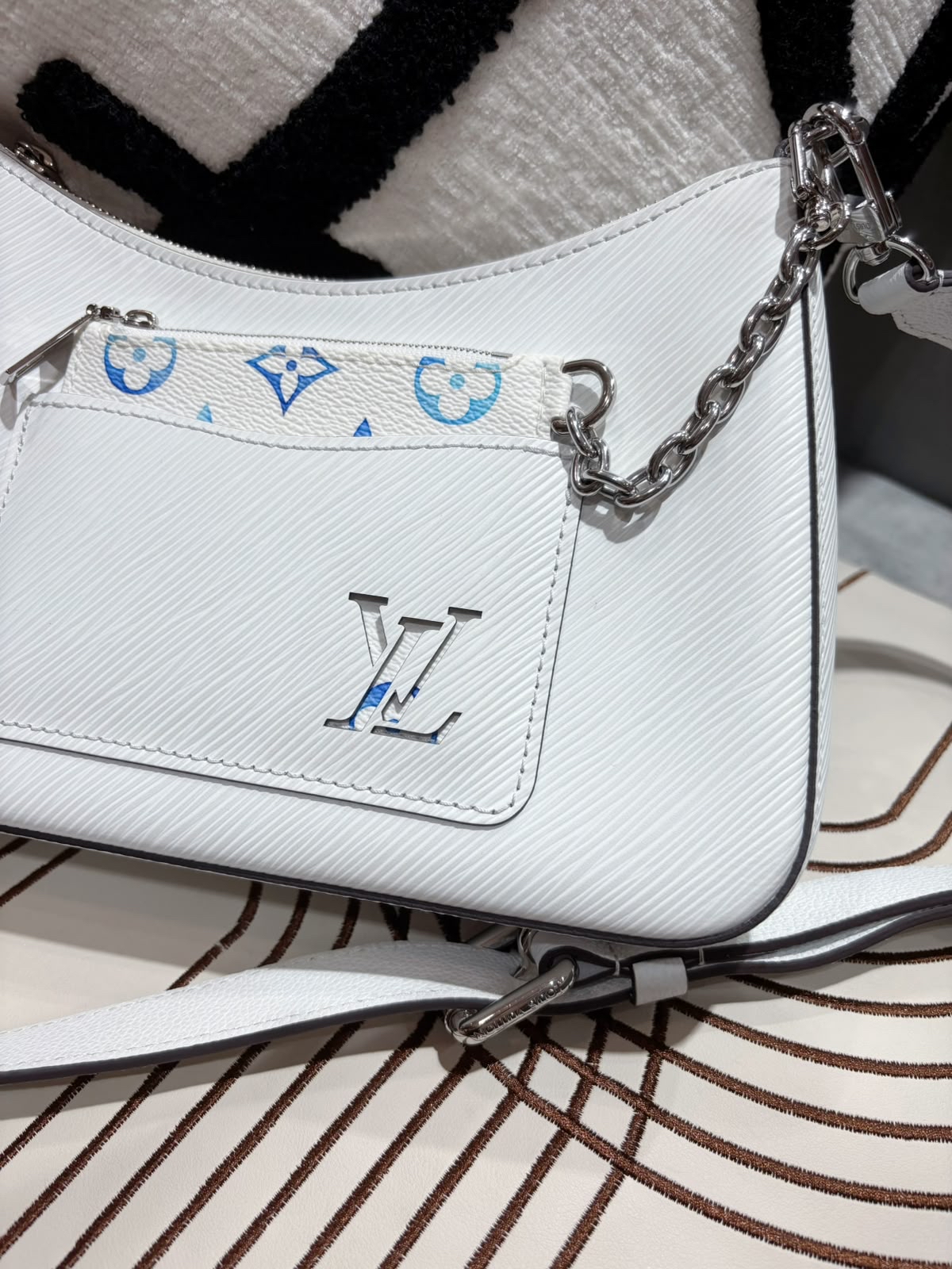 Lv Marelle 2 way bag Epi Leather M25316  100%Authentic,98%new ✅Strap✅dust bag 