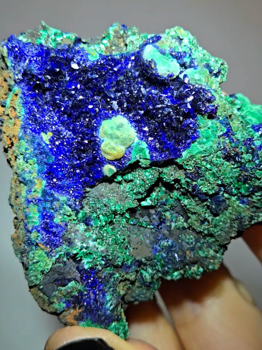 Azurite malachite chrysocolla specimen with big gems - AZ20