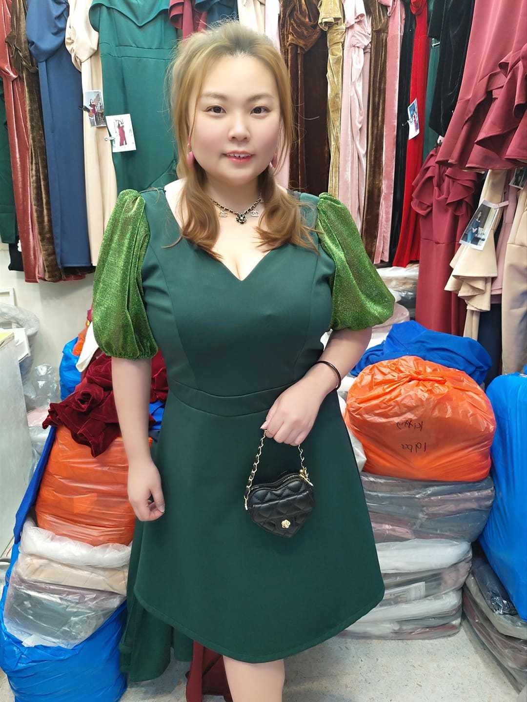 E11/EE0133 🔥特价🔥雪纺泡泡袖大V礼服