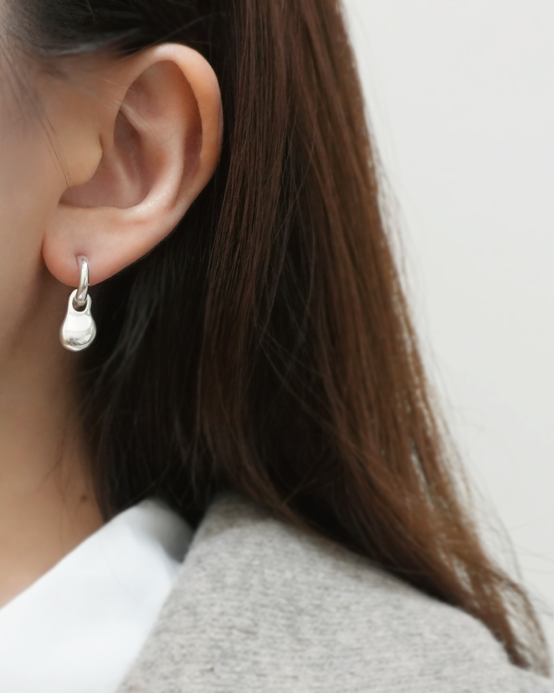 Glossy Flow Pendant Earrings