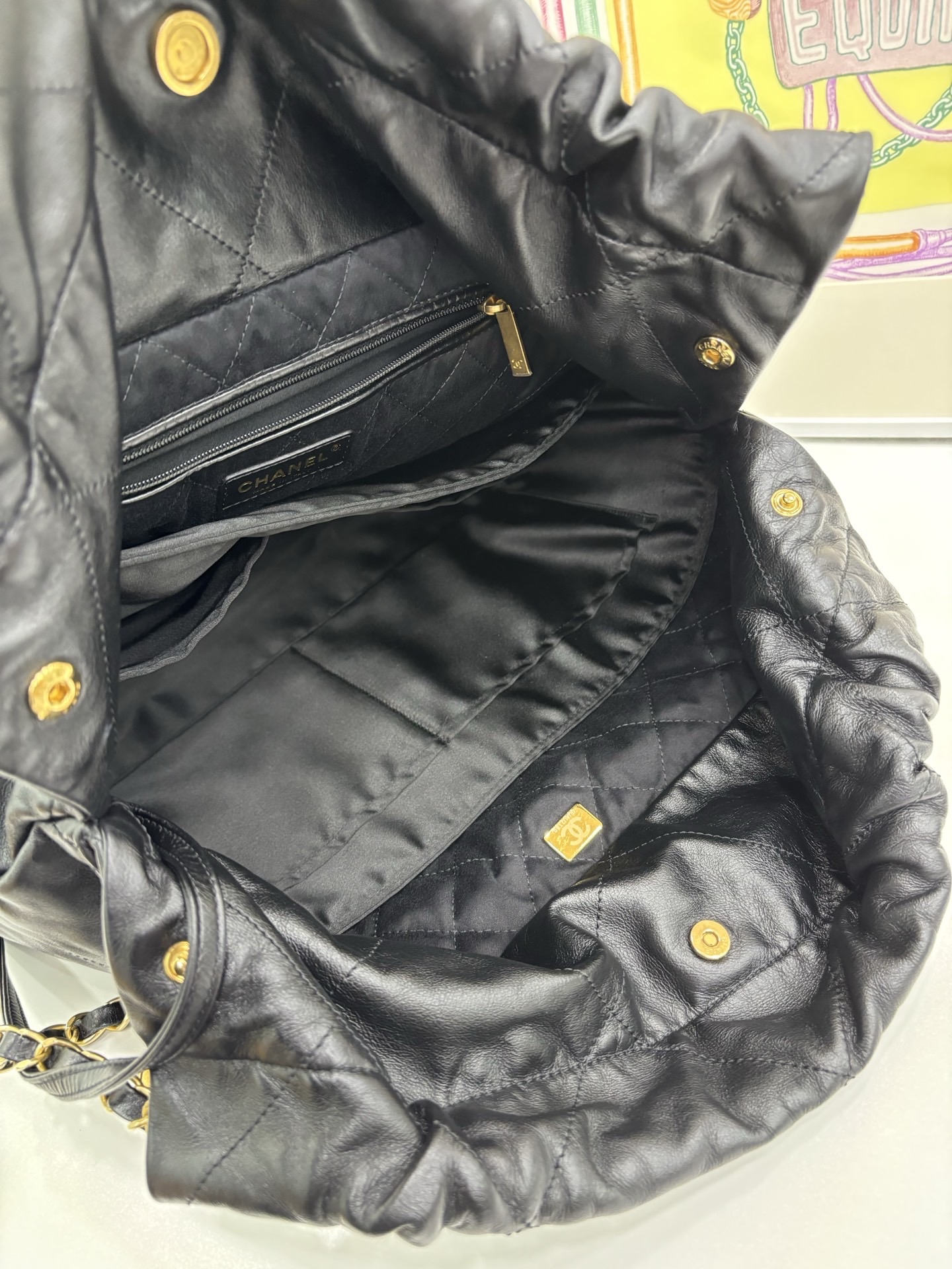 Pre-Owned CHANEL 22Bag 