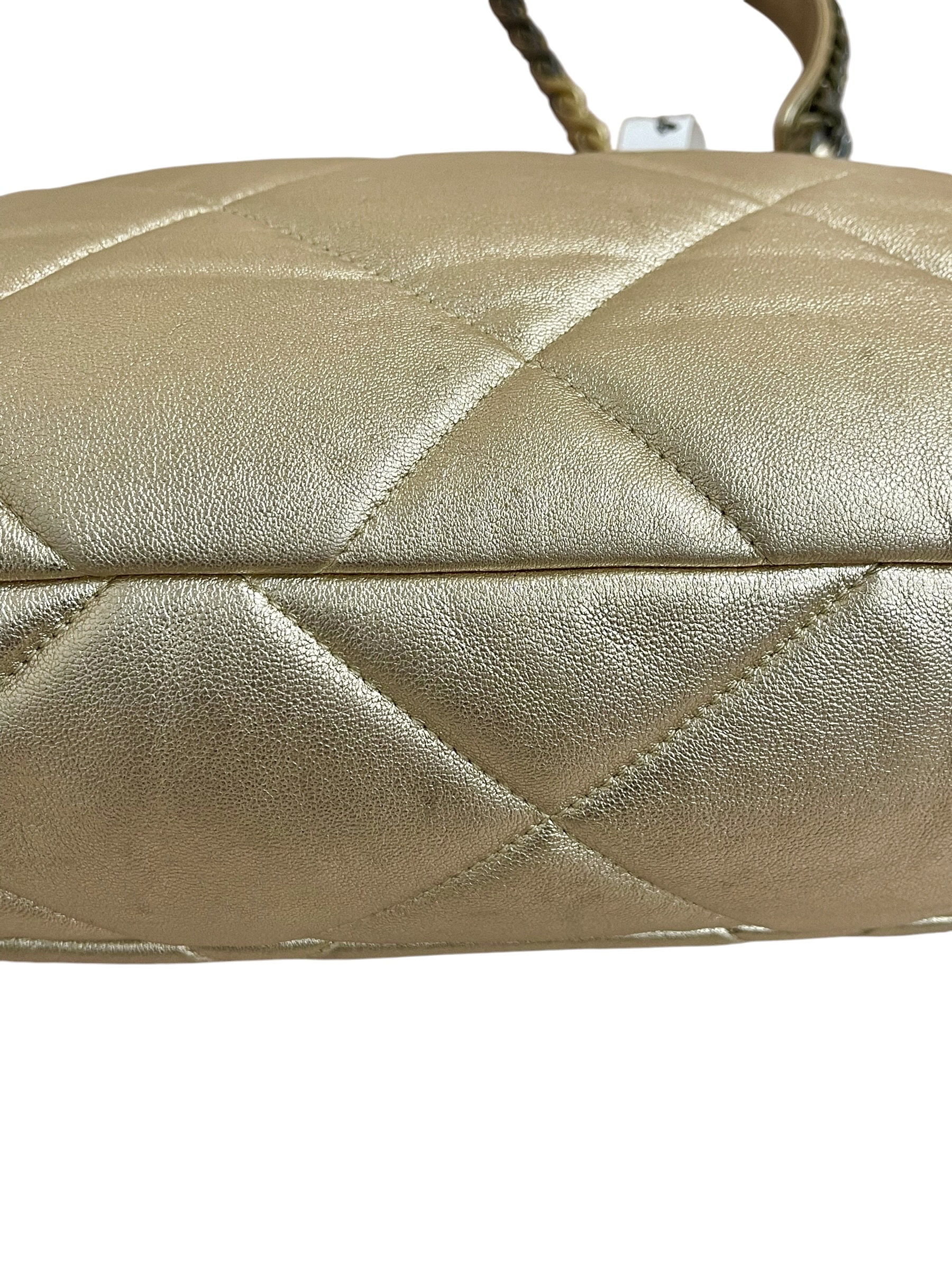 Pre-owned Chanel 19 Flap Bag / Product Code: 062203