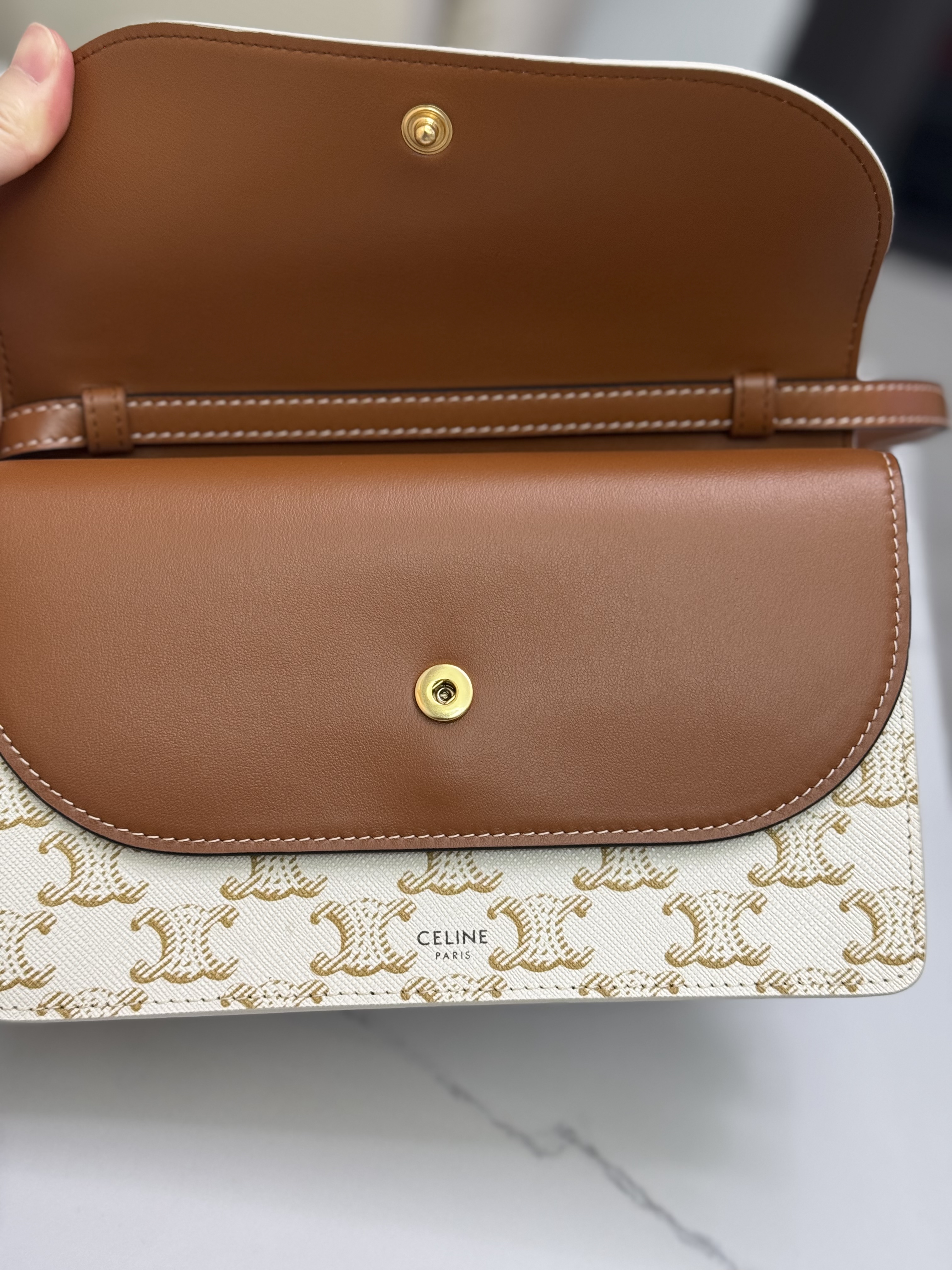 95%New Celine Triomphe in Canvas WOC 風琴款
